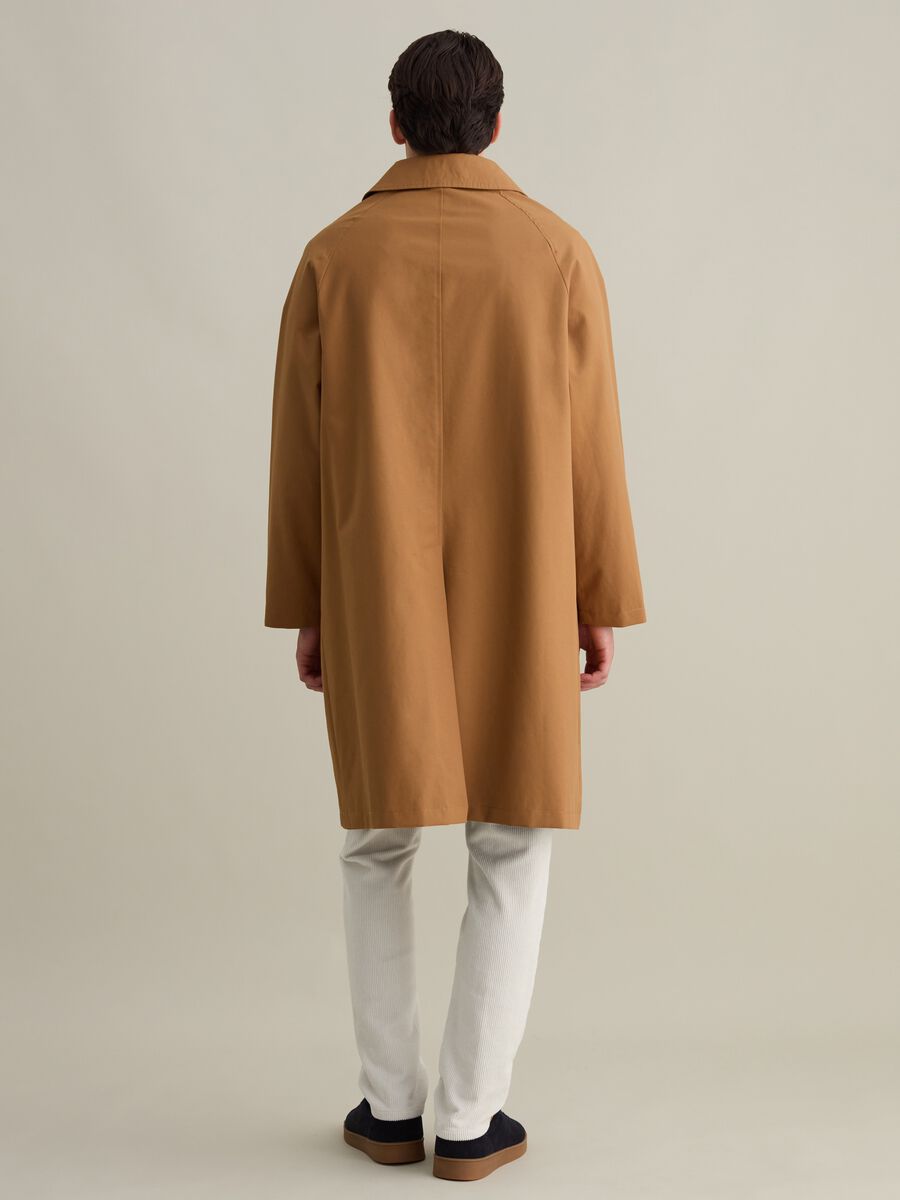 Waterproof trench coat with buttons_4