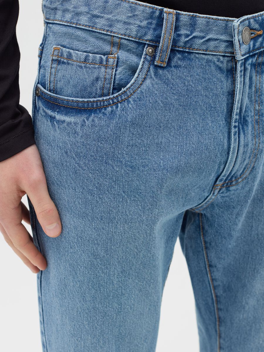 Regular fit jeans with discolouring_2