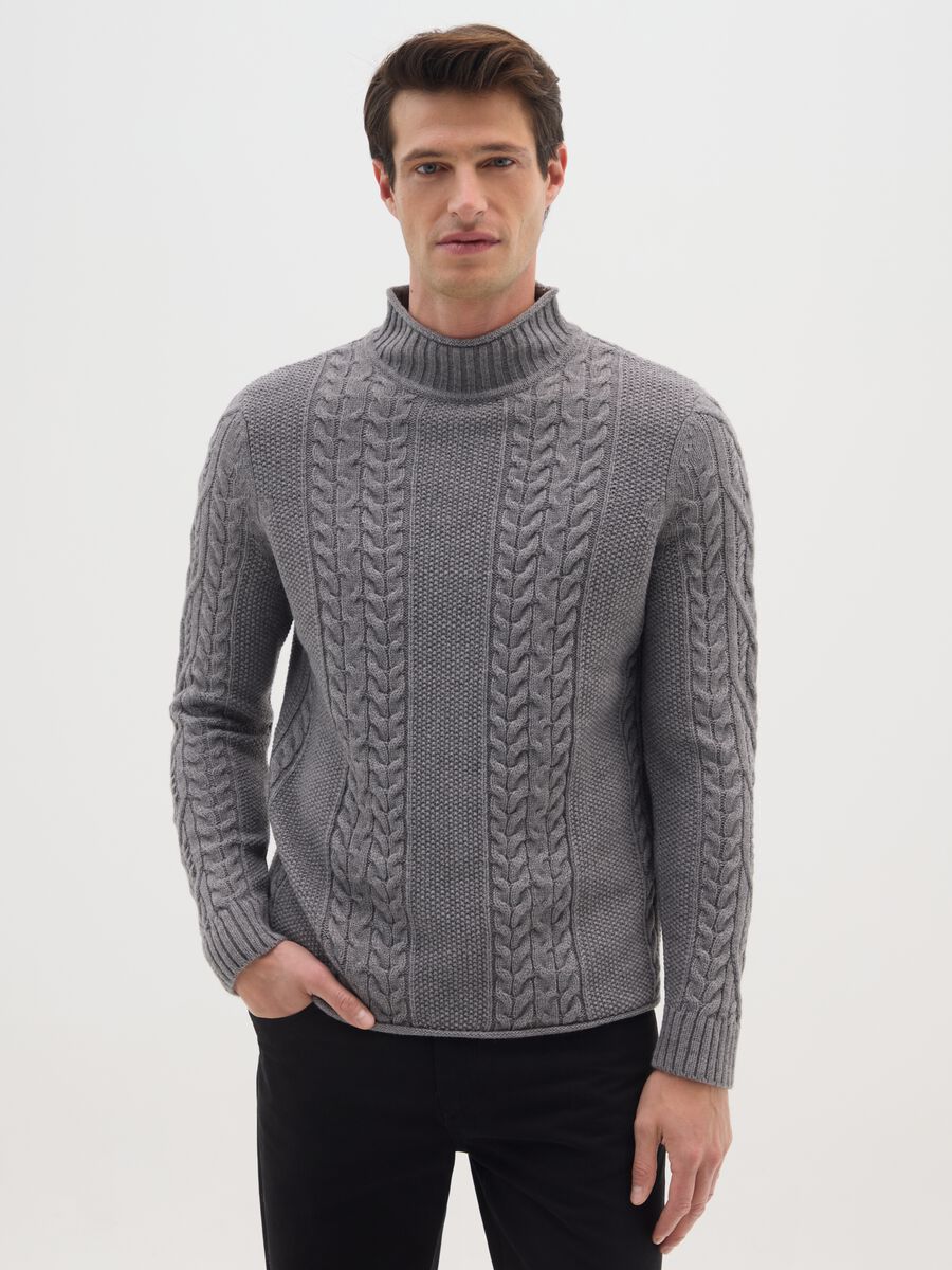 Grey Regular Fit Knitted Pullover_0
