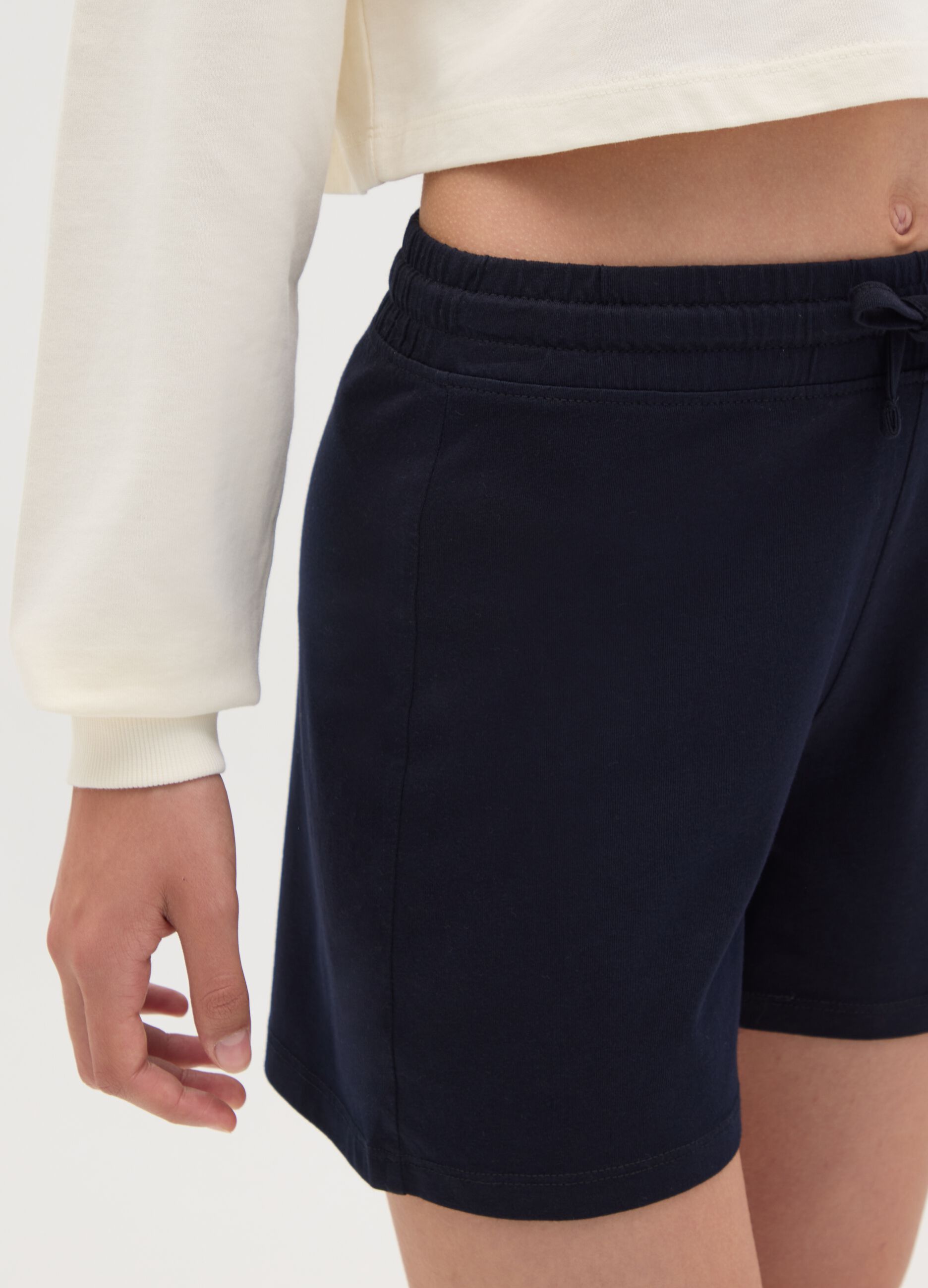 Cotton shorts with drawstring