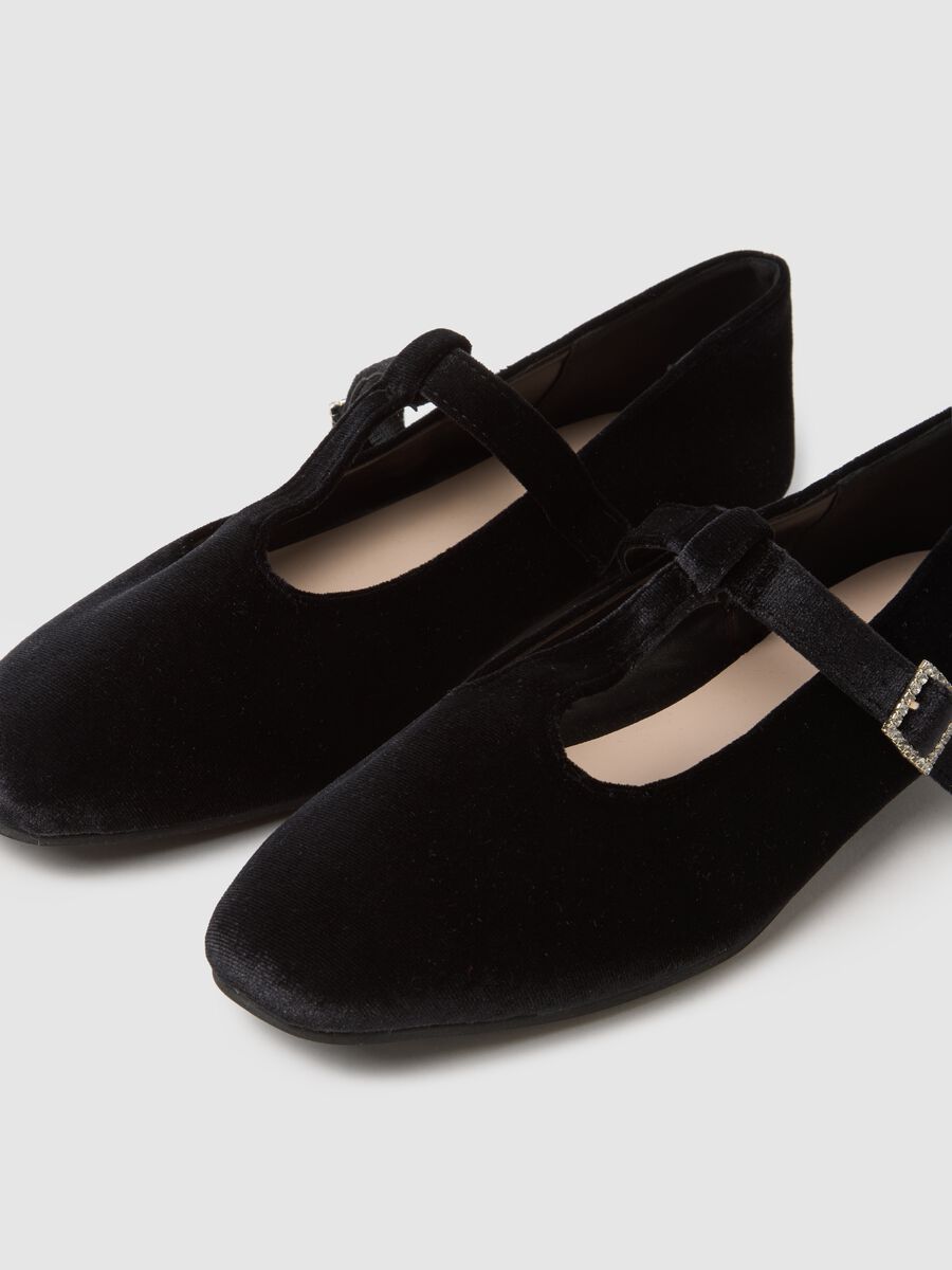 Ballerine in velluto nero con cinturino_2