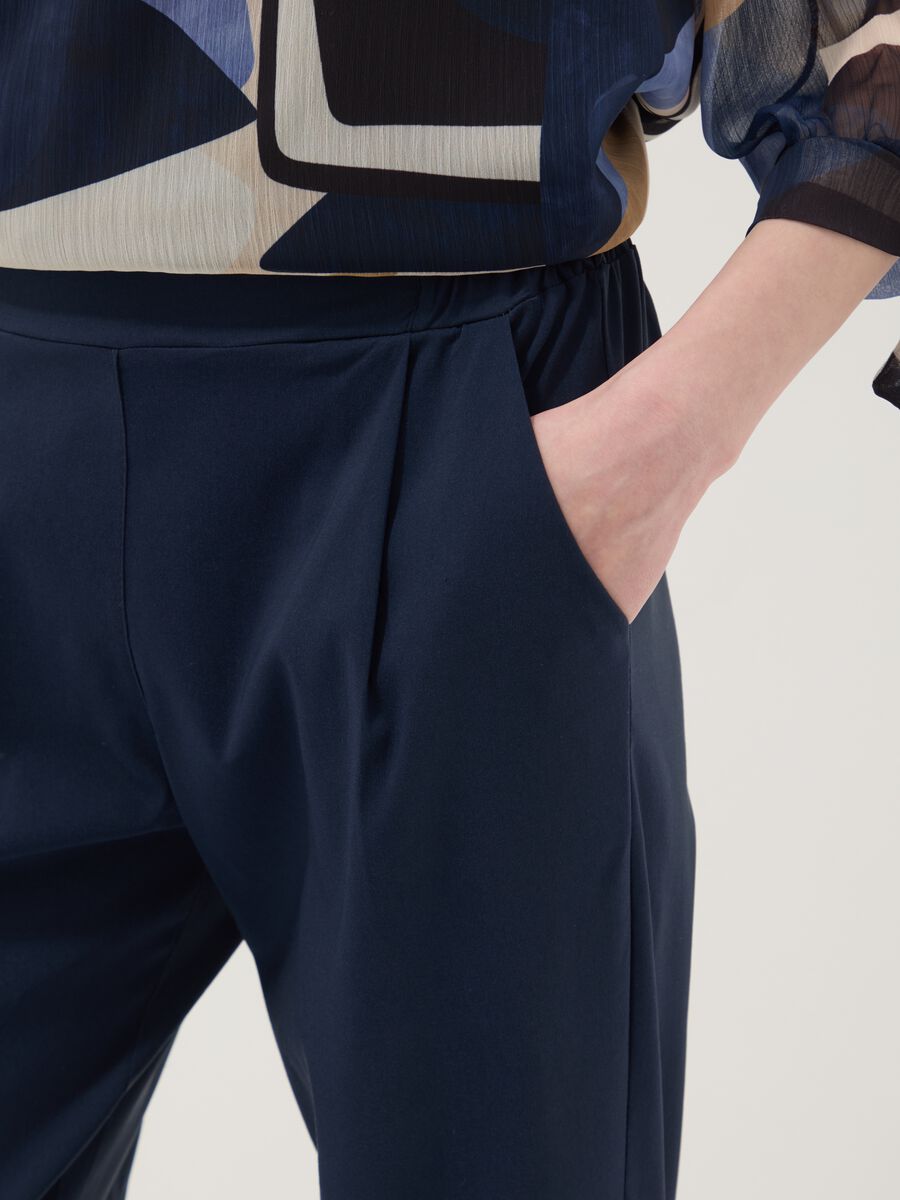 Pantaloni blu in viscosa elasticizzato regular fit_3