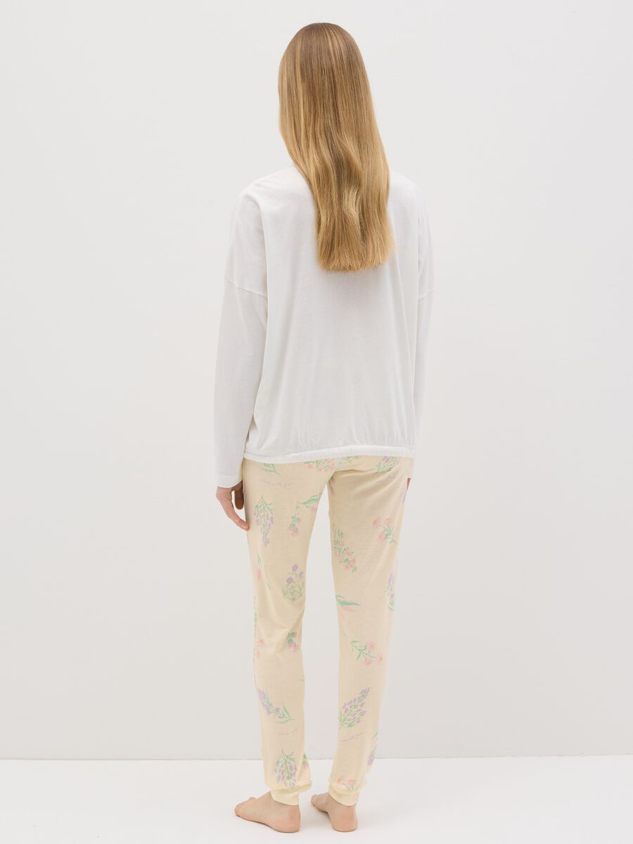 Long pyjamas with drawstring and flowers print_2