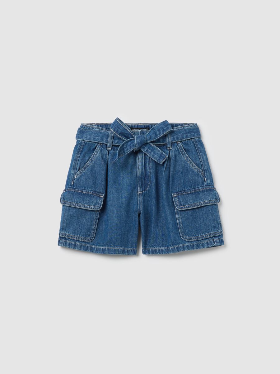 Blue cargo shorts in denim with pockets_0