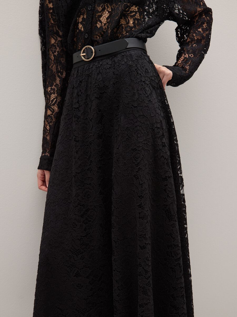 Long Black Skirt in Sheer Lace_4