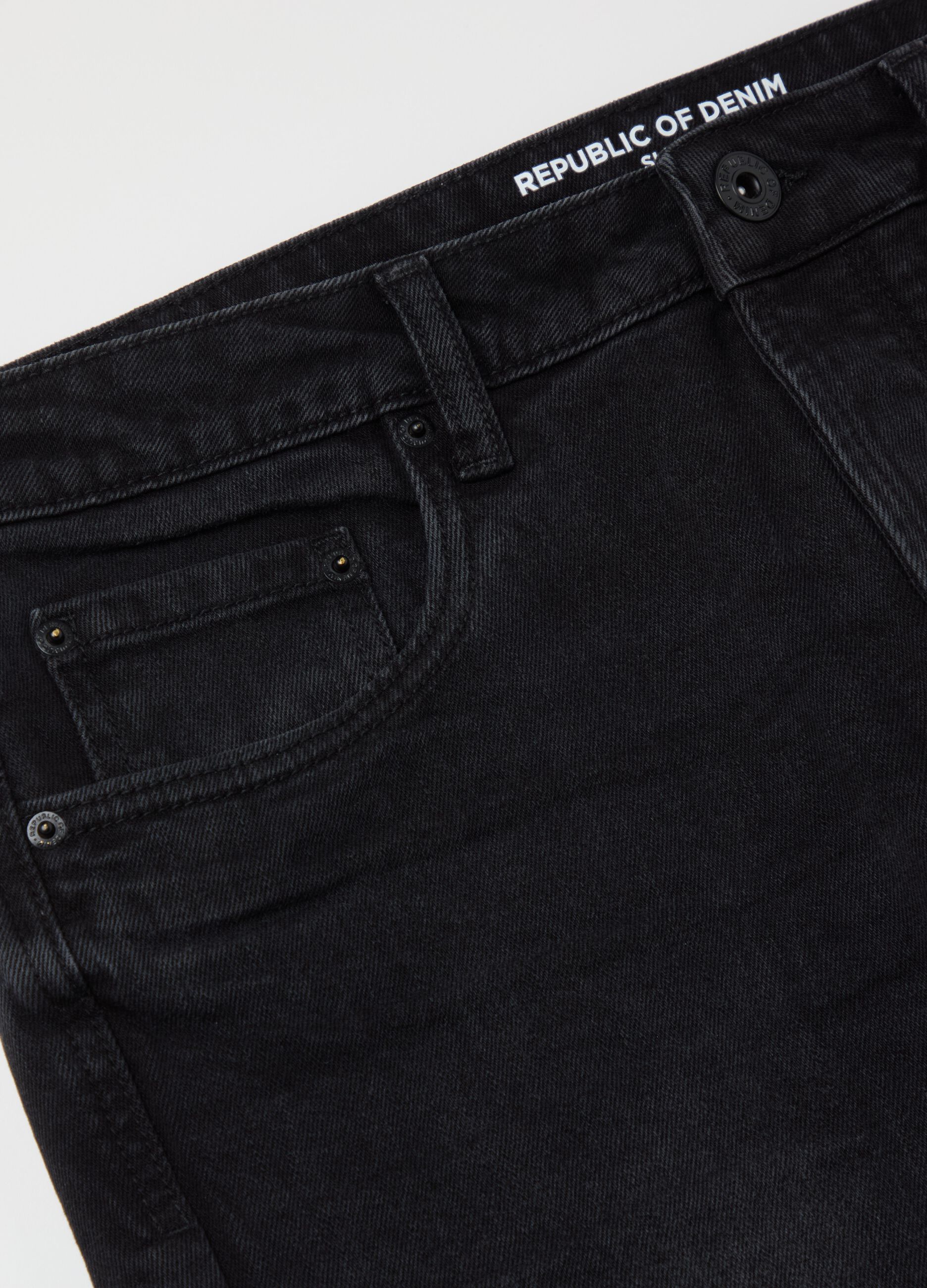 Slim-fit stretch jeans