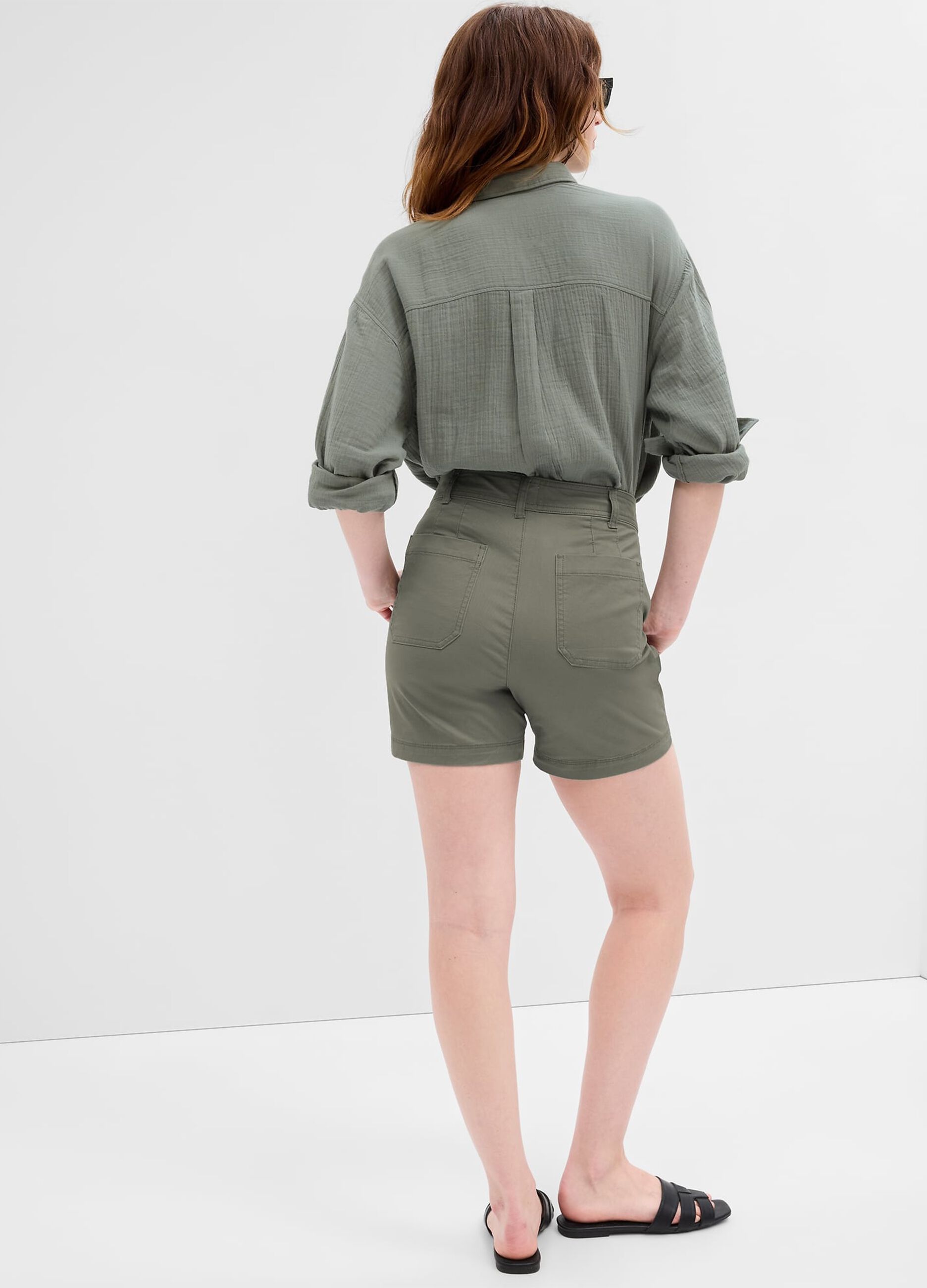 Utility shorts in stretch cotton