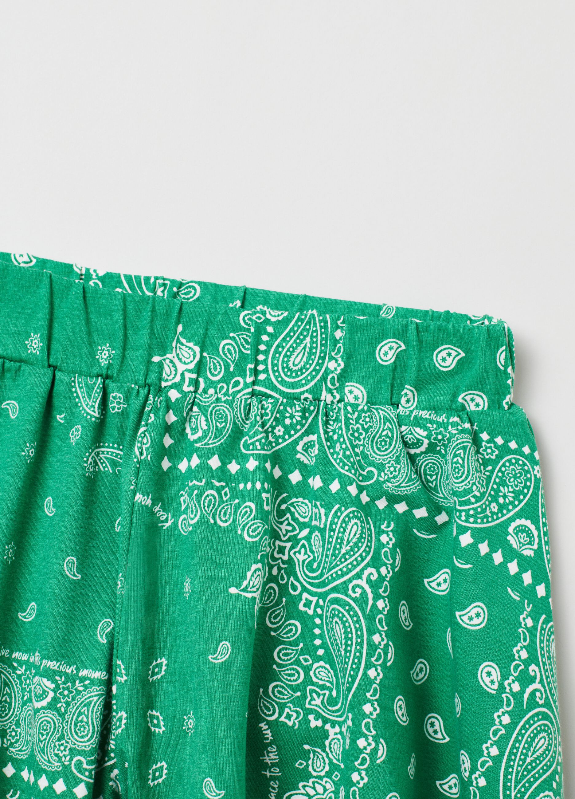 Shorts in jersey con stampa bandana_1