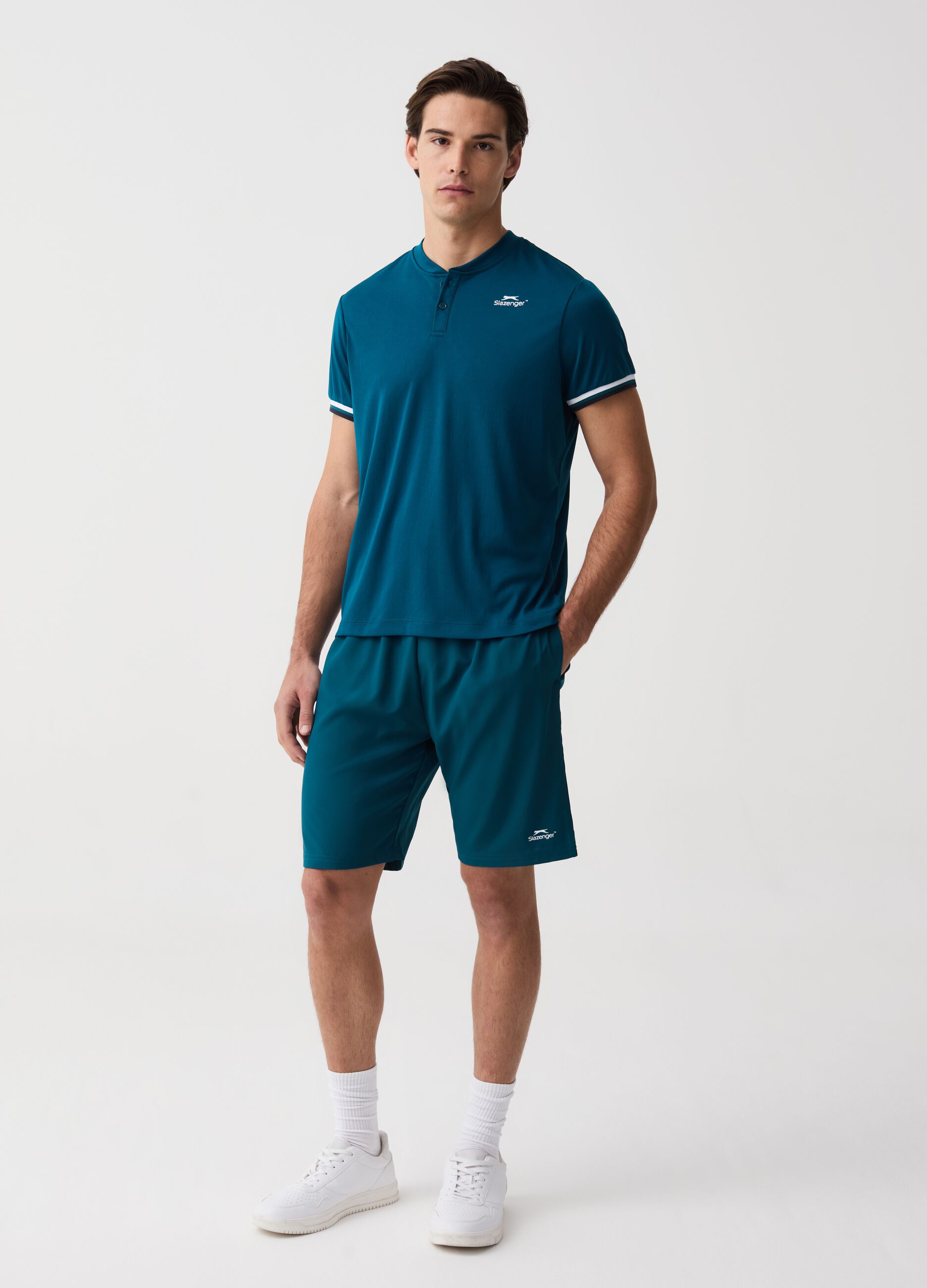 Quick-dry Bermuda tennis shorts with Slazenger print