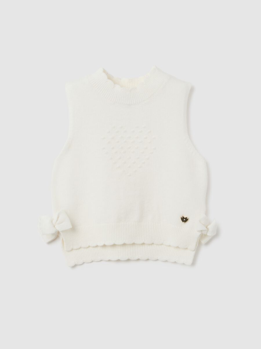 White regular fit baby girl cardigan with hearts_0
