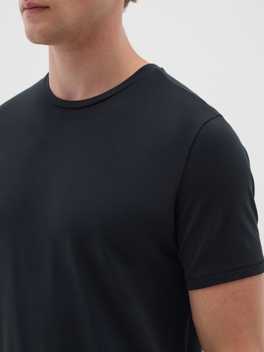 Men's Black Slim Fit Stretch Cotton T-shirt_2