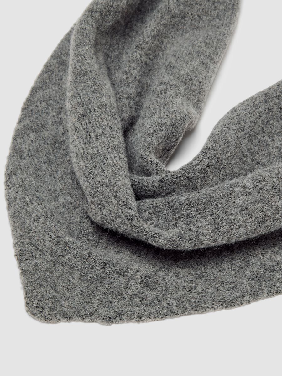 Sciarpa grigia in tessuto elasticizzato_1