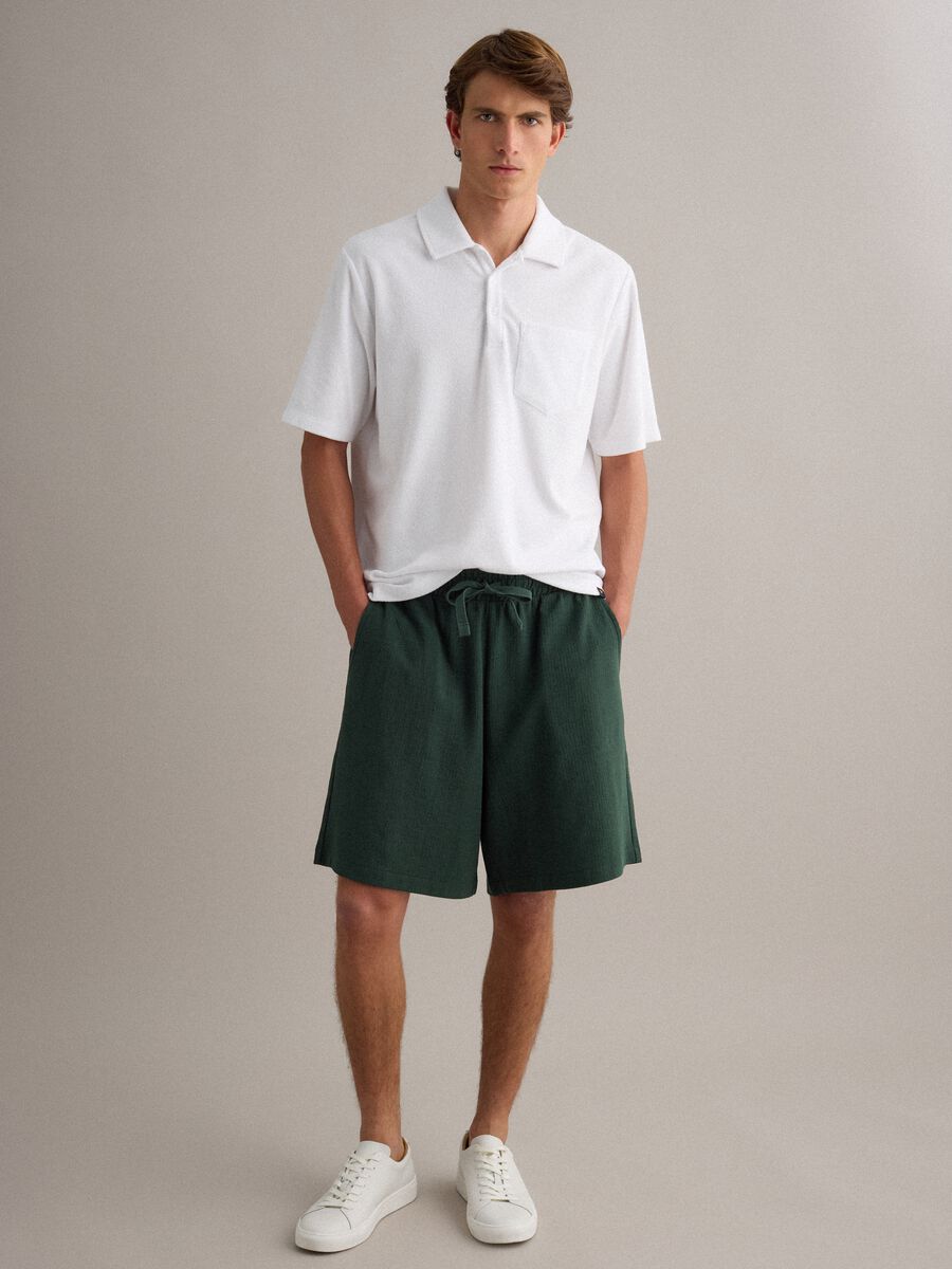 Shorts jogger verdi in misto cotone con coulisse relaxed fit_0
