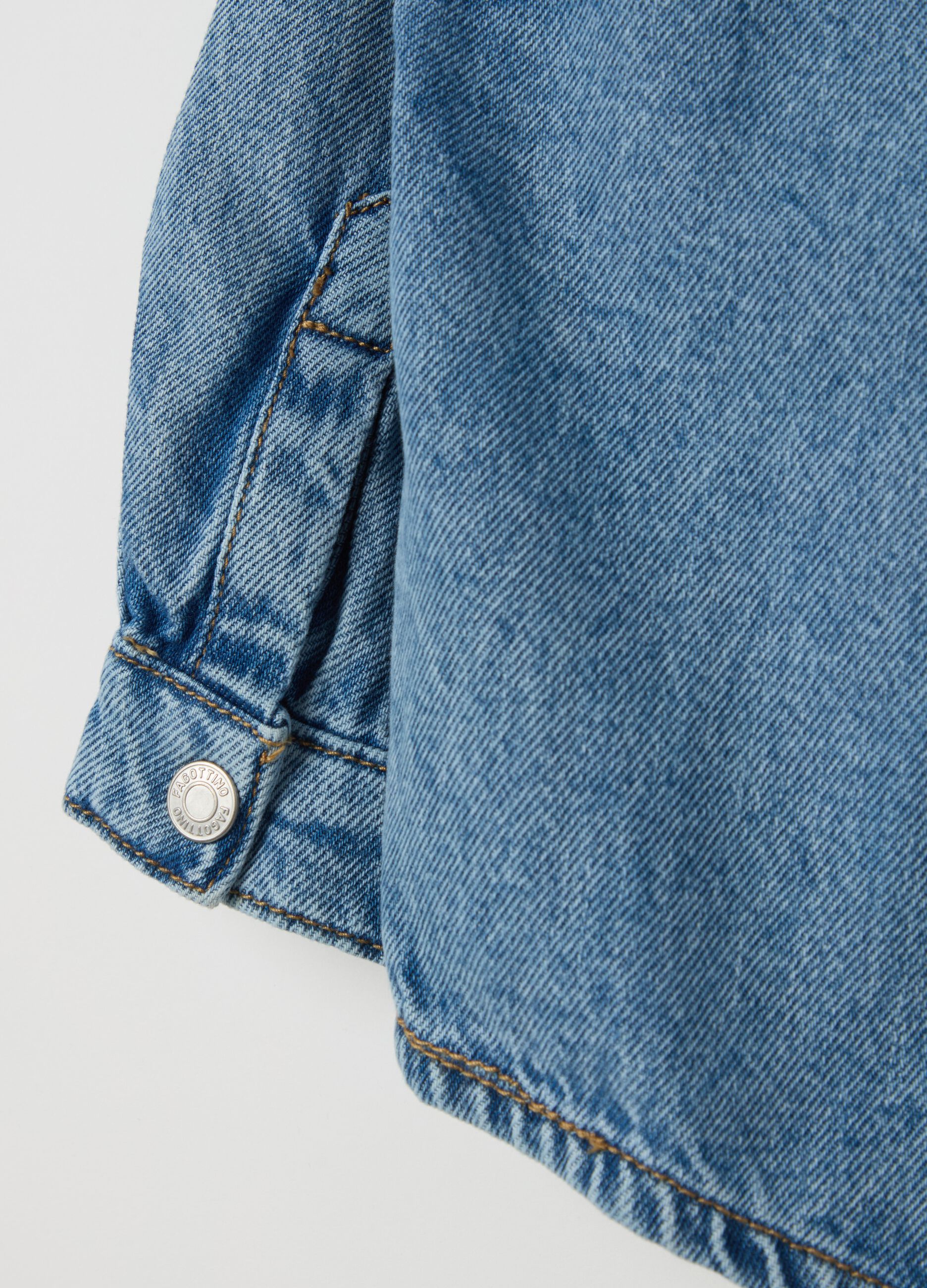 Shacket in denim con cappuccio 