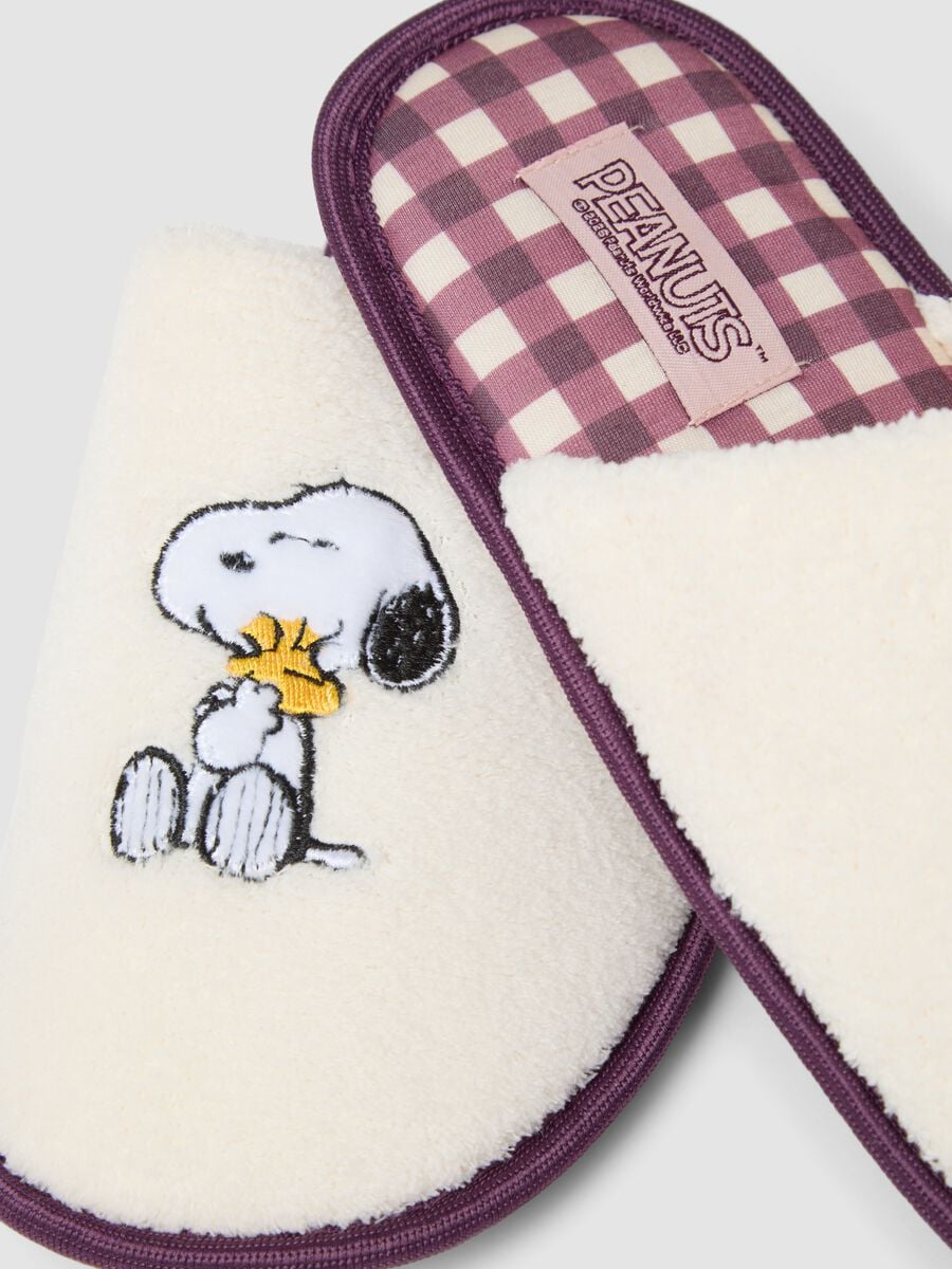 Pantofole bianco panna con ricamo Snoopy_2