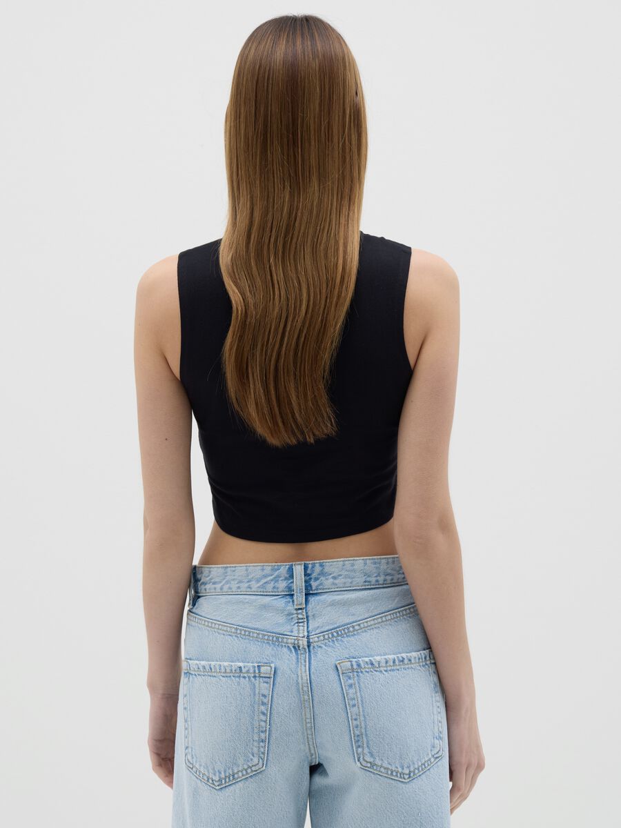 Black cropped tank top with embroidery_3