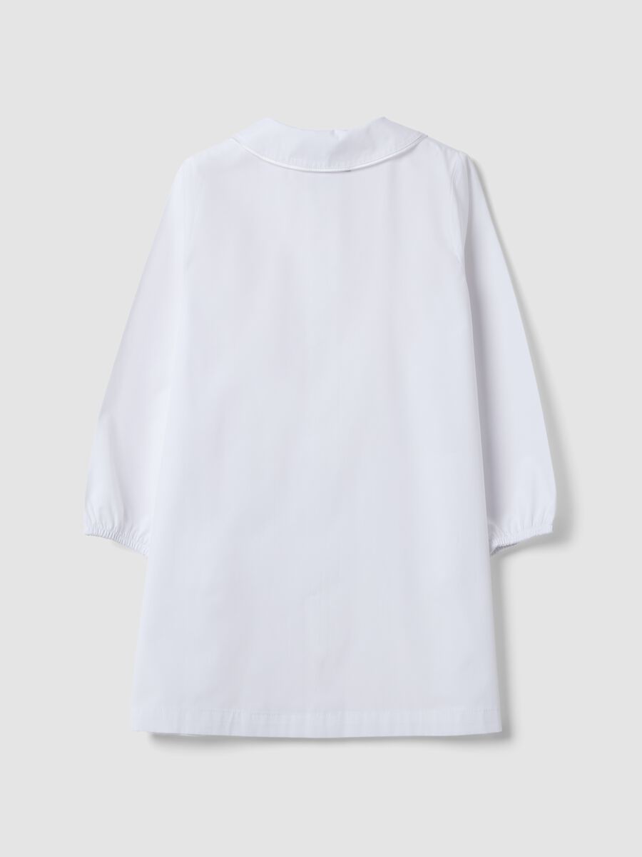 Girls&rsquo; white school apron with zip fastening and classic collar_1