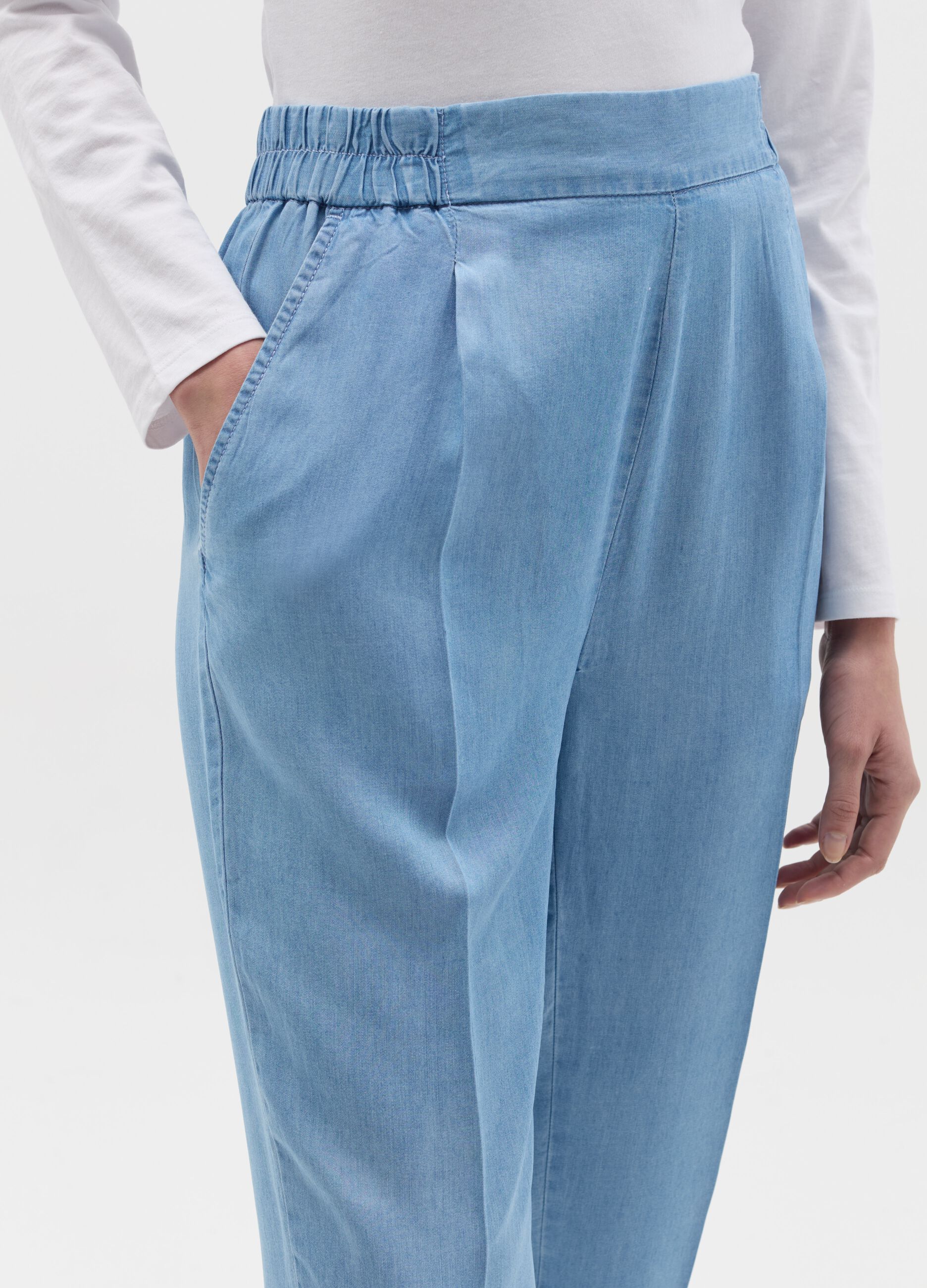 Carrot-fit denim-effect joggers