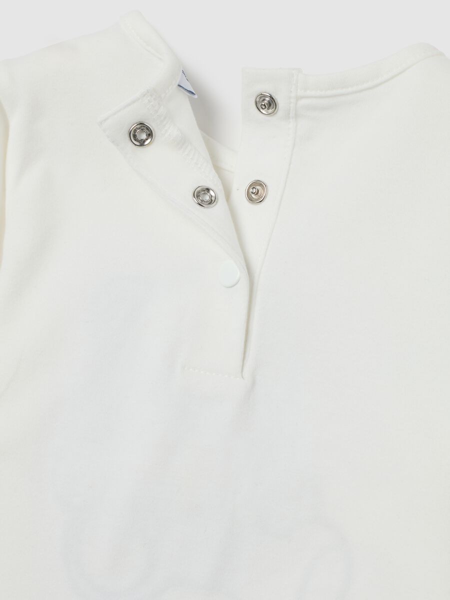 Maglietta bianca da bimba in cotone elasticizzato regular fit con stampa_3