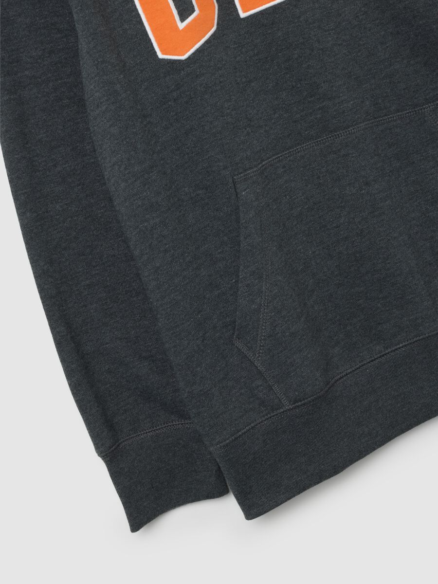 Hoodie with embroidered logo_4