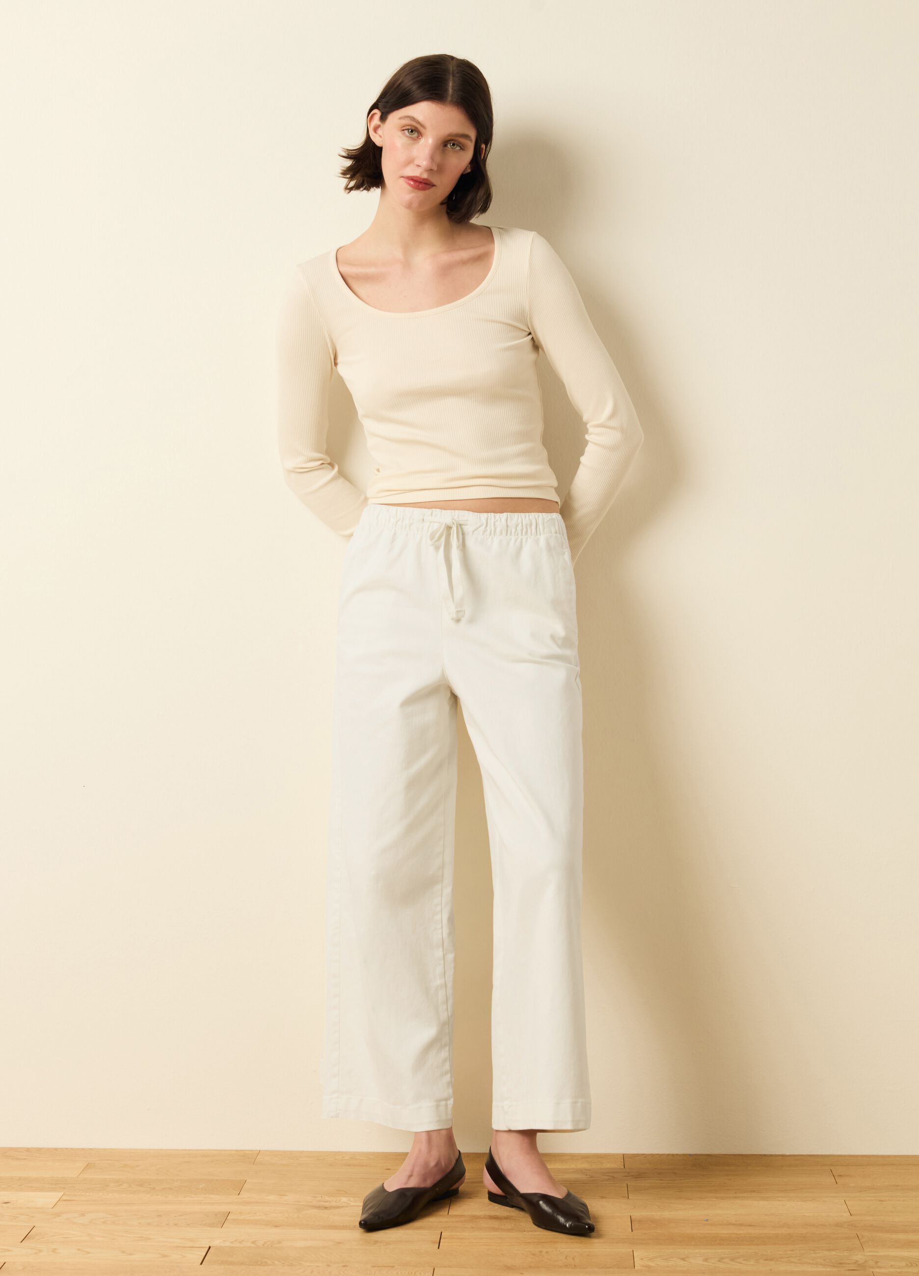 Pantalone a gamba larga in cotone stretch
