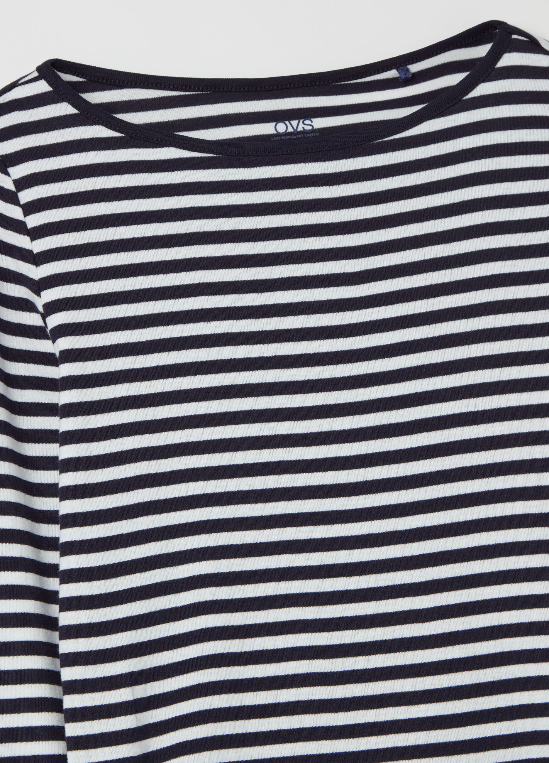 T-shirt a righe con maniche lunghe
