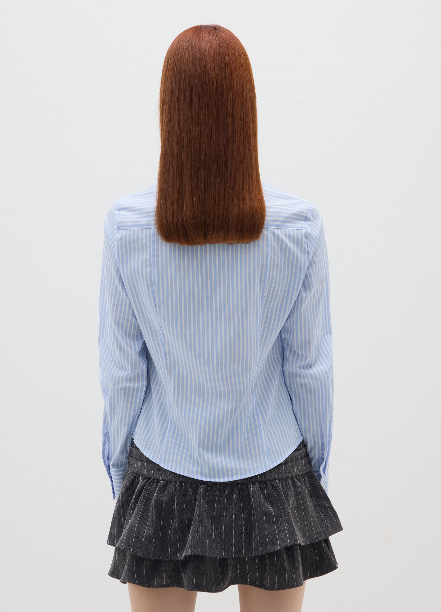 Slim fit shirt with white and blue stripes in pure cotton