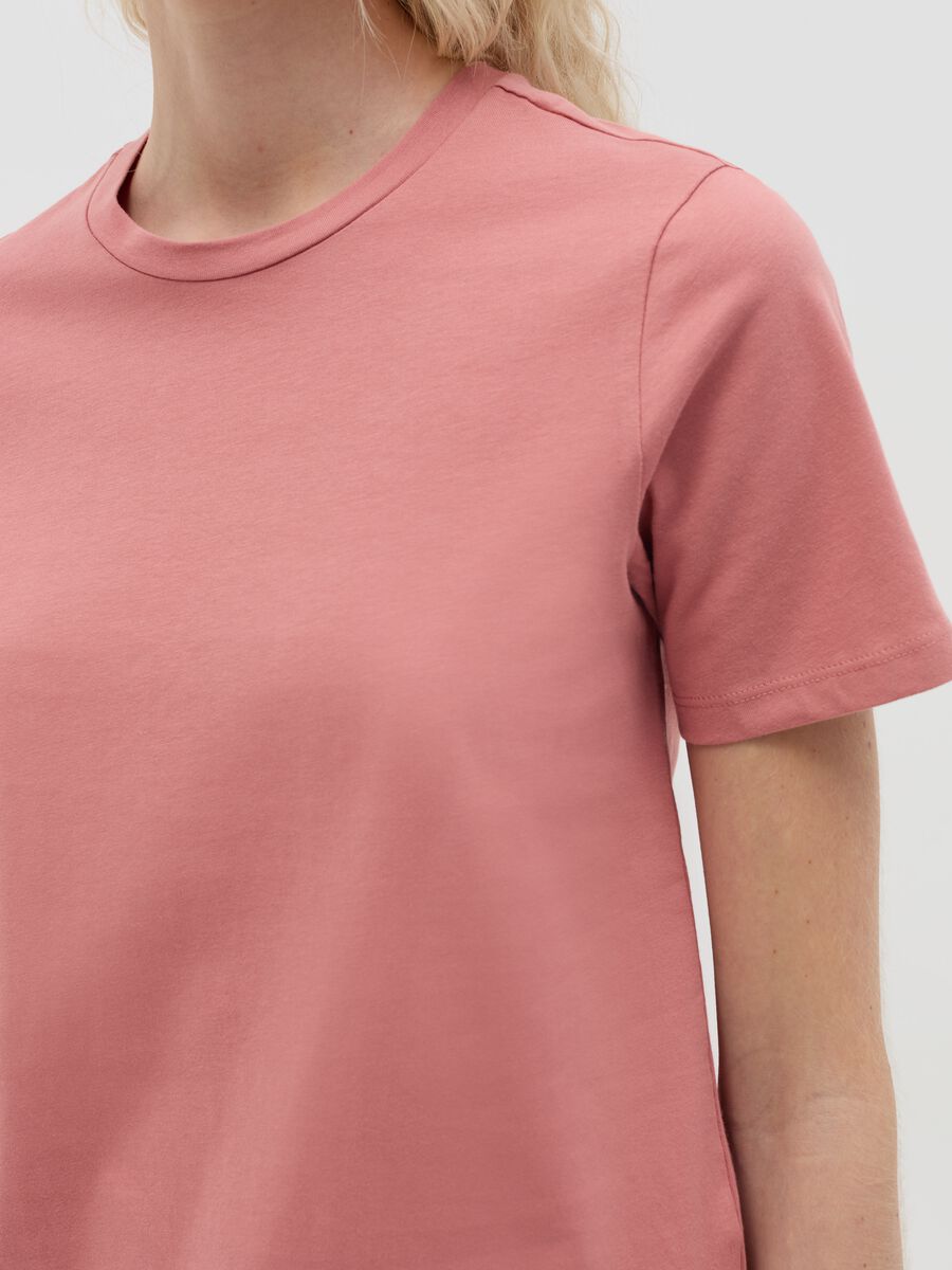 Essential T-shirt in cotton with round neck_2