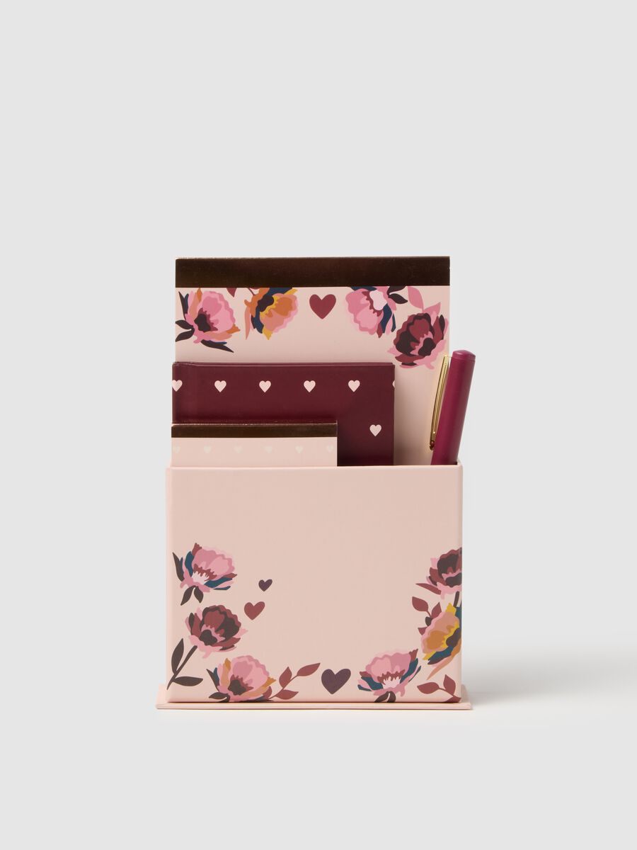 Accessori in carta multicolor con cuori e fiori_0