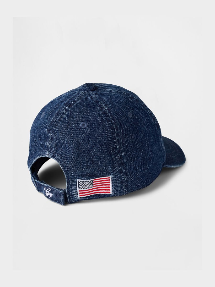 Baseball cap with logo embroidery_1