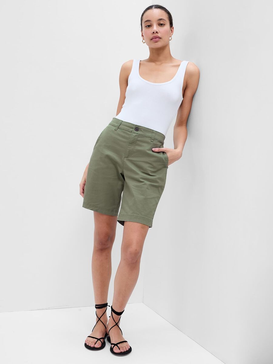 Chino Bermuda shorts in stretch cotton canvas_0