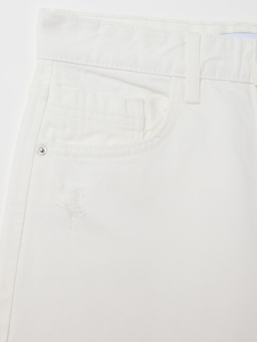 White denim shorts in pure cotton_5