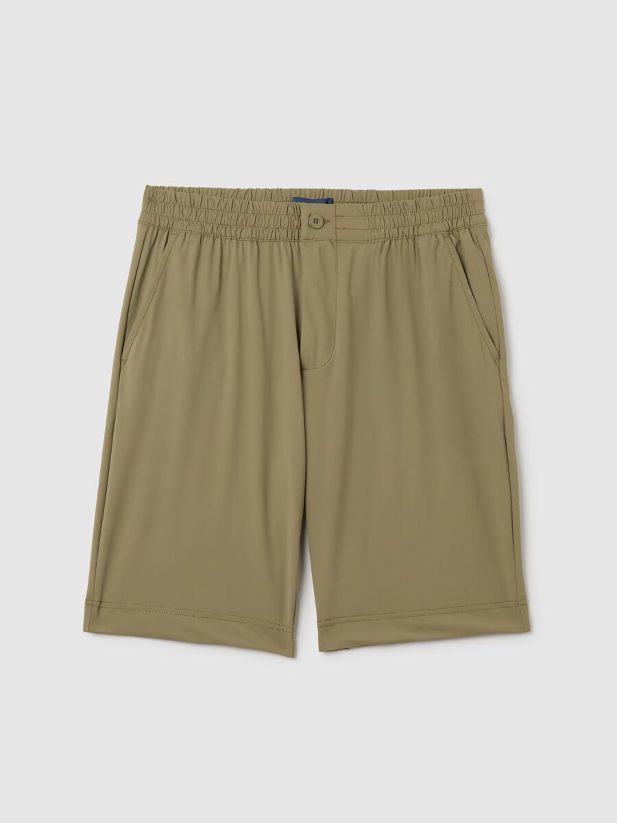 Green shorts with button and zip closure_4