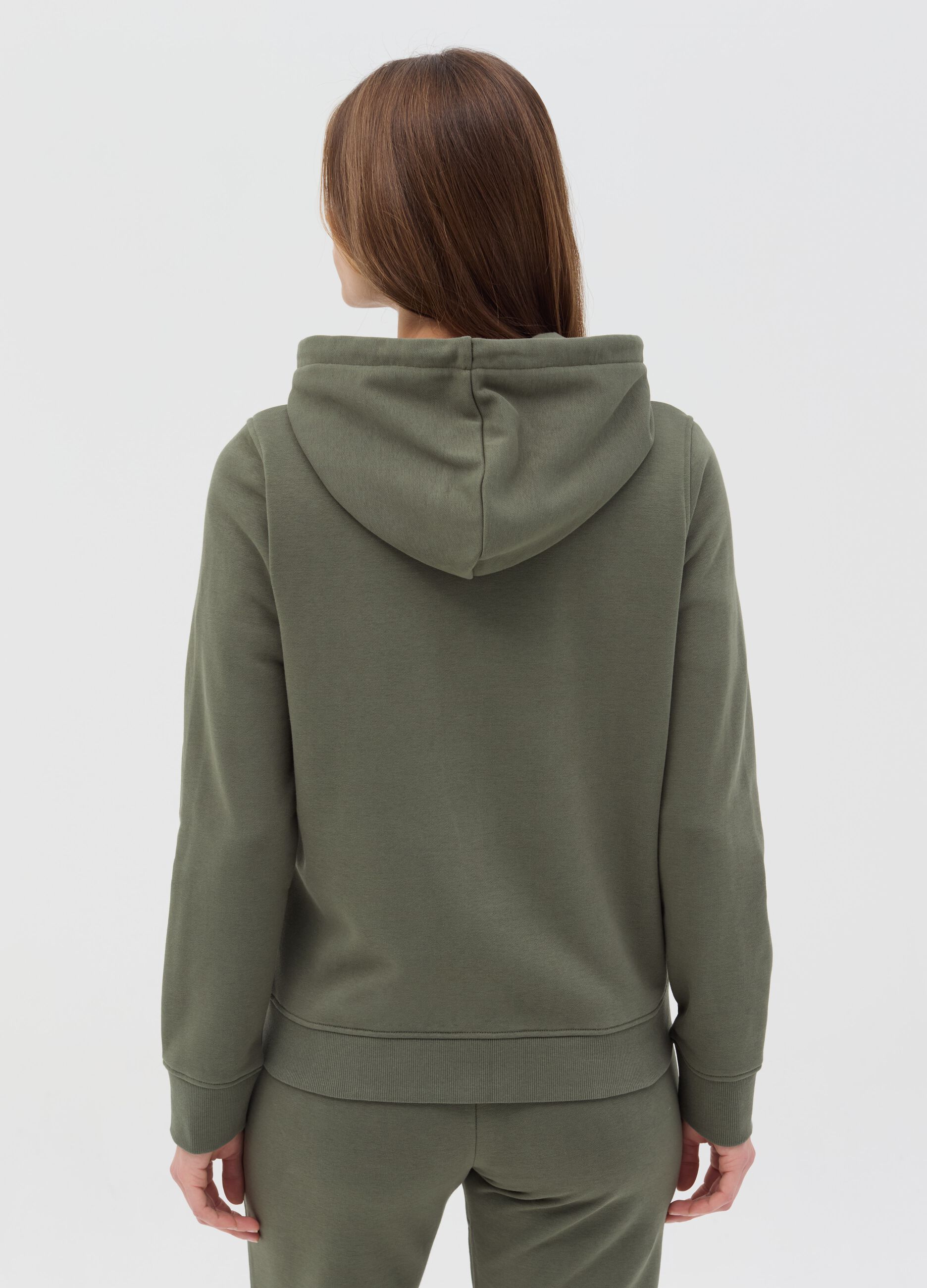 Full-zip Essential con cappuccio