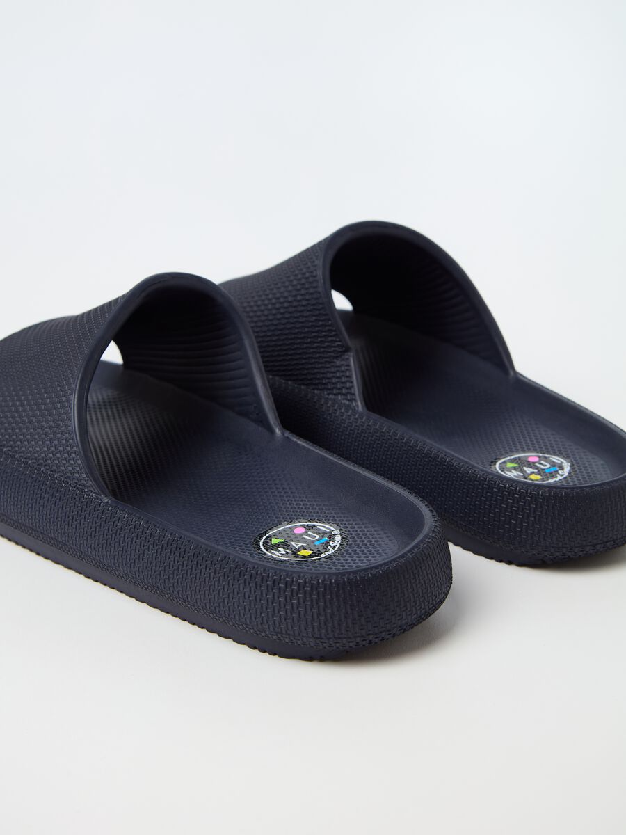 Slippers with thick sole_2