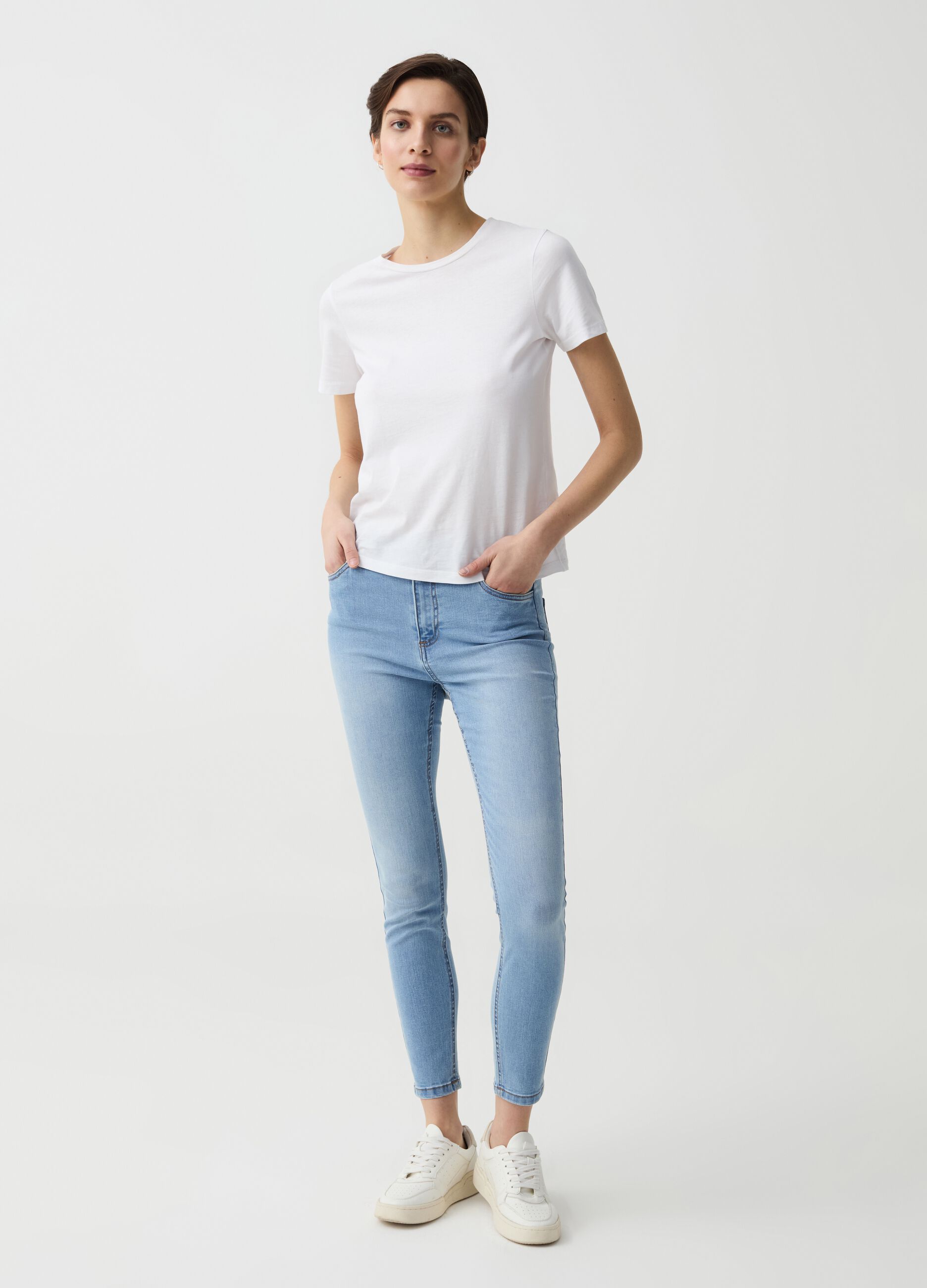 Skinny-fit cropped jeans with five pockets