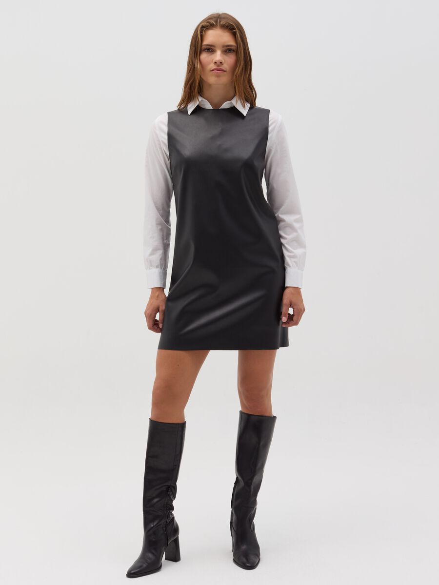 Vestito corto smanicato effetto lucido_0