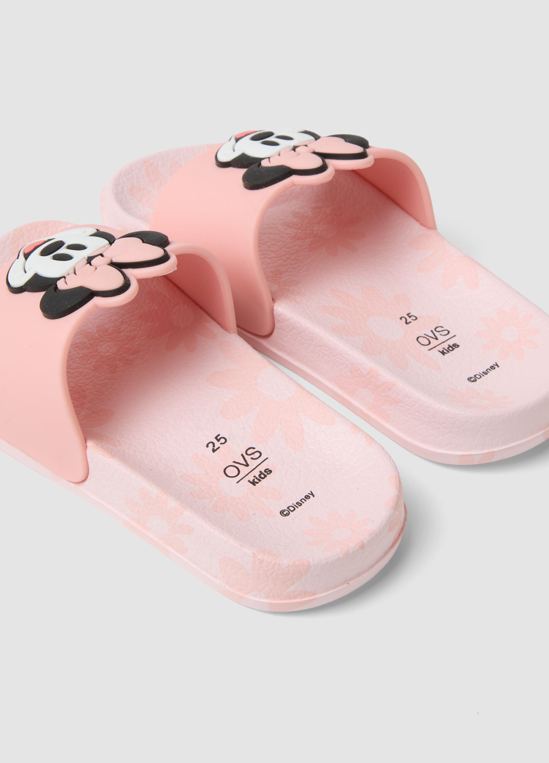 Pink sandals with decorative applique