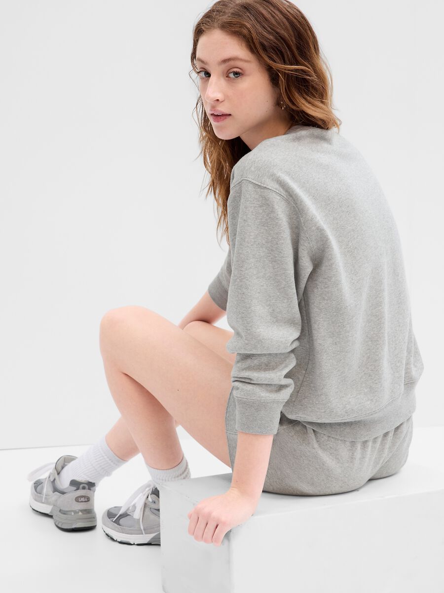 Sweatshirt with round neck and logo embroidery_1
