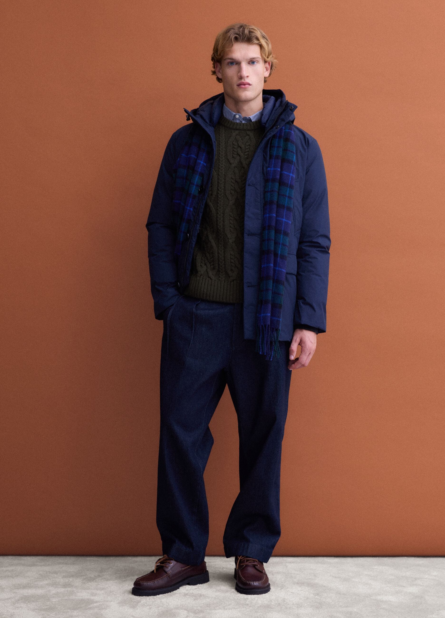Parka imbottito lungo blu navy con cappuccio