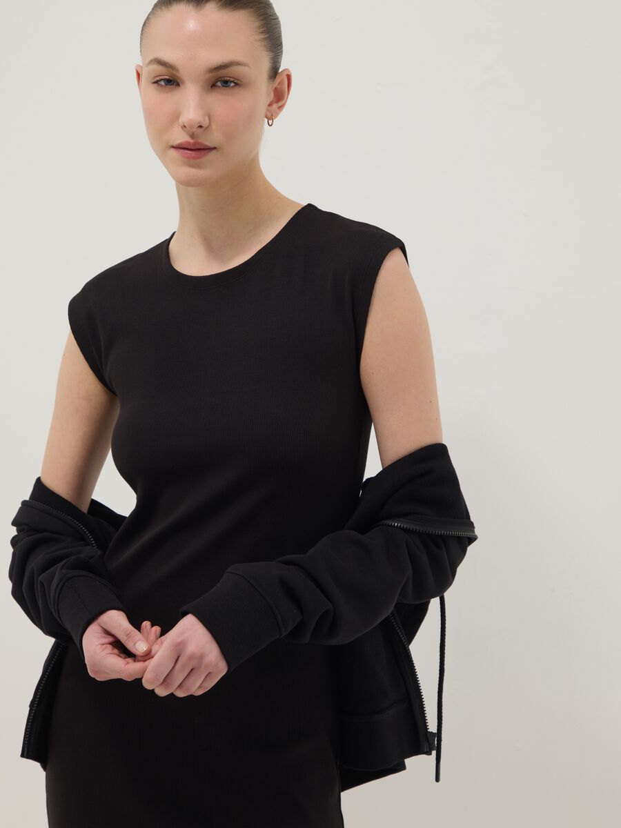 Black sleeveless fitted stretch cotton dress_0