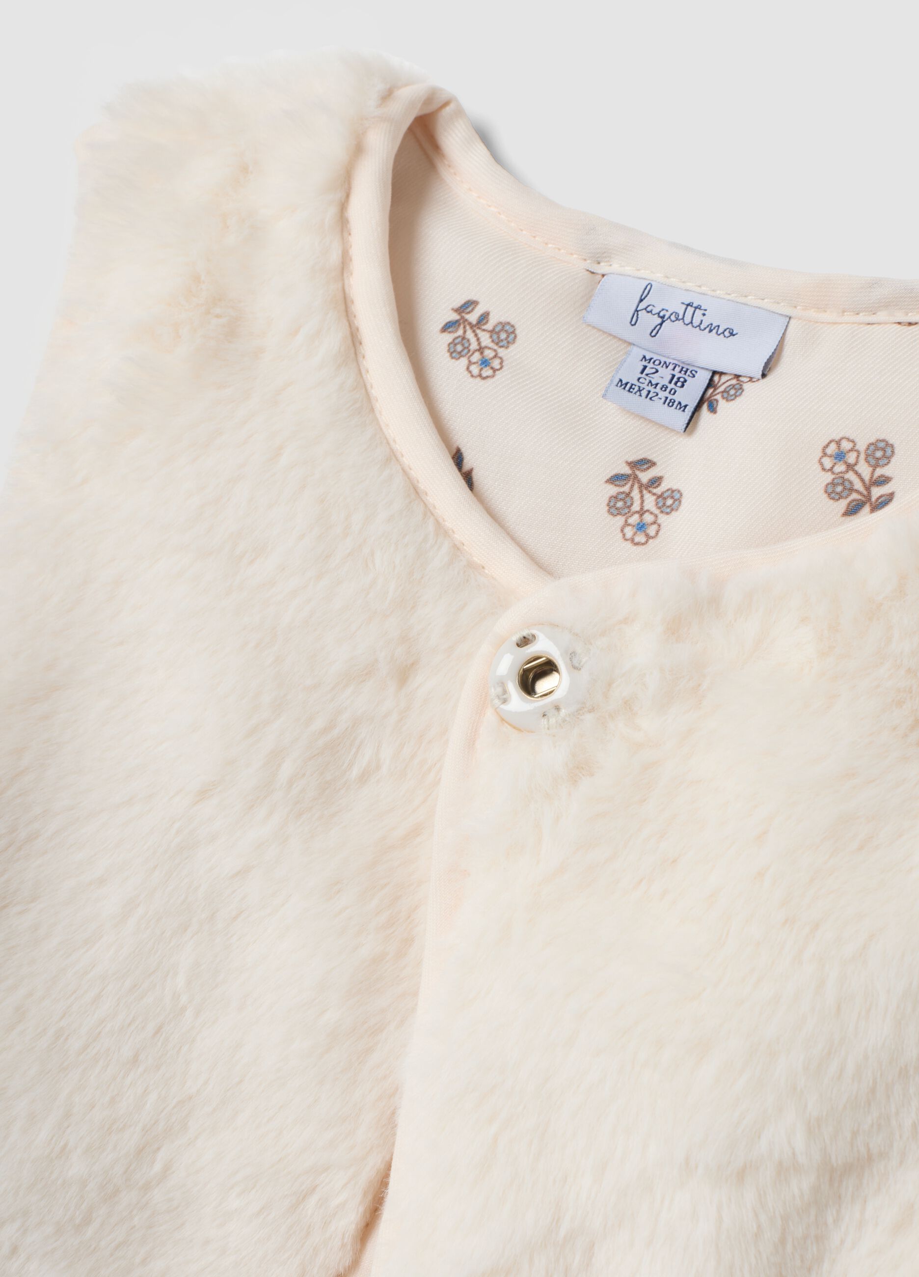 Beige cropped padded gilet