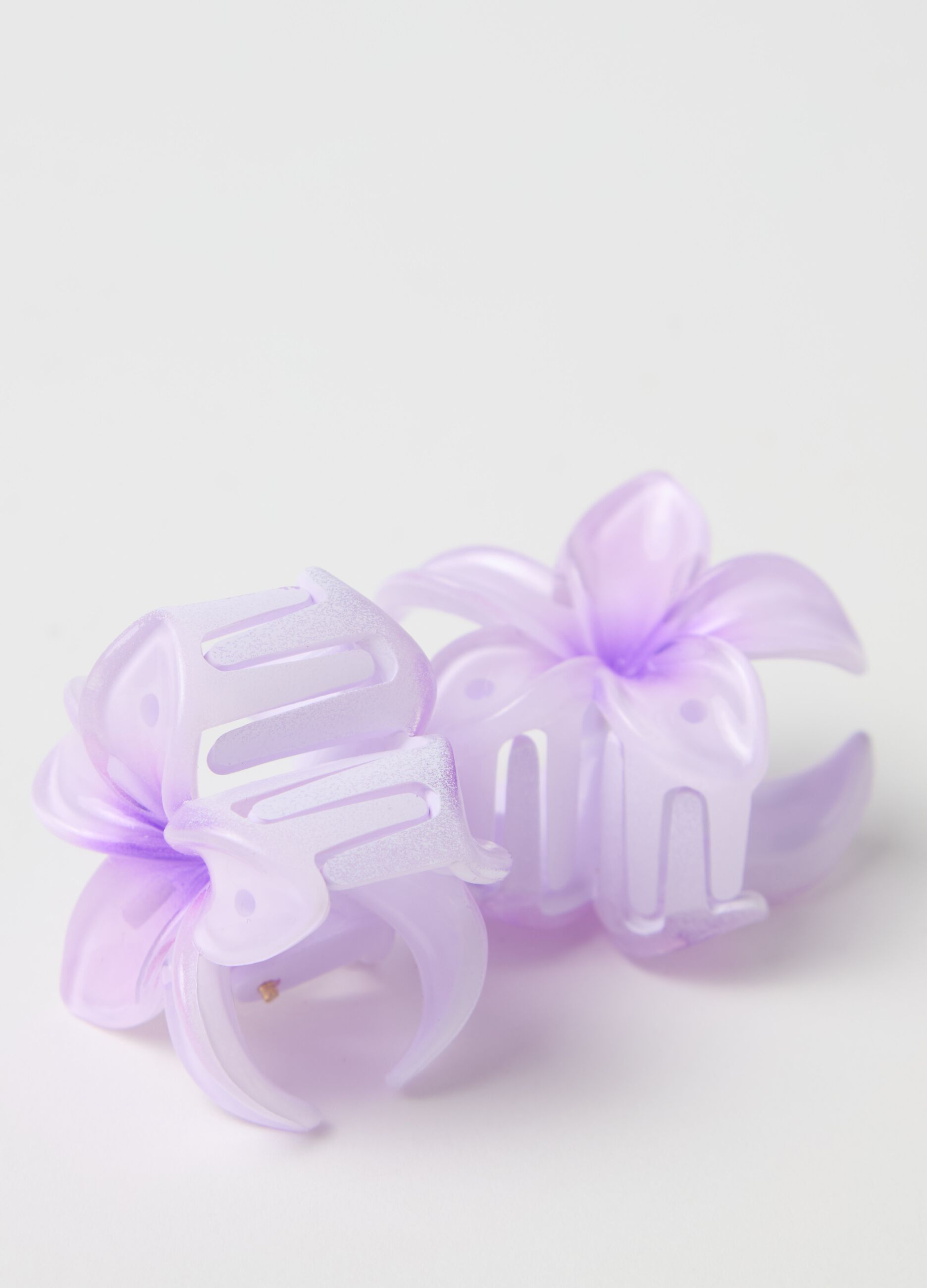 Two-pack hair clips with flower