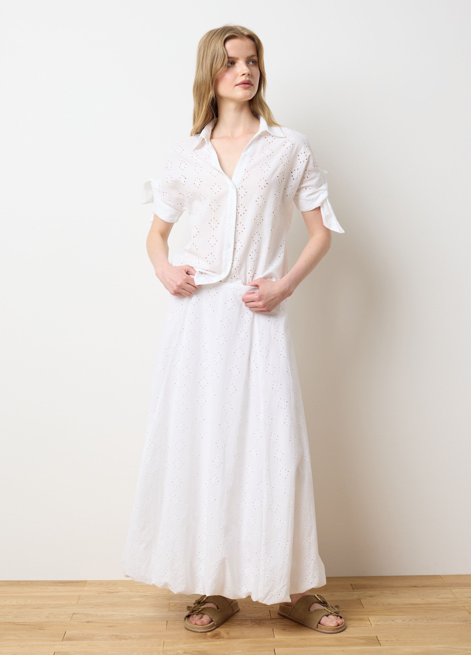 Gonna lunga da donna in puro cotone bianca regular fit traforata