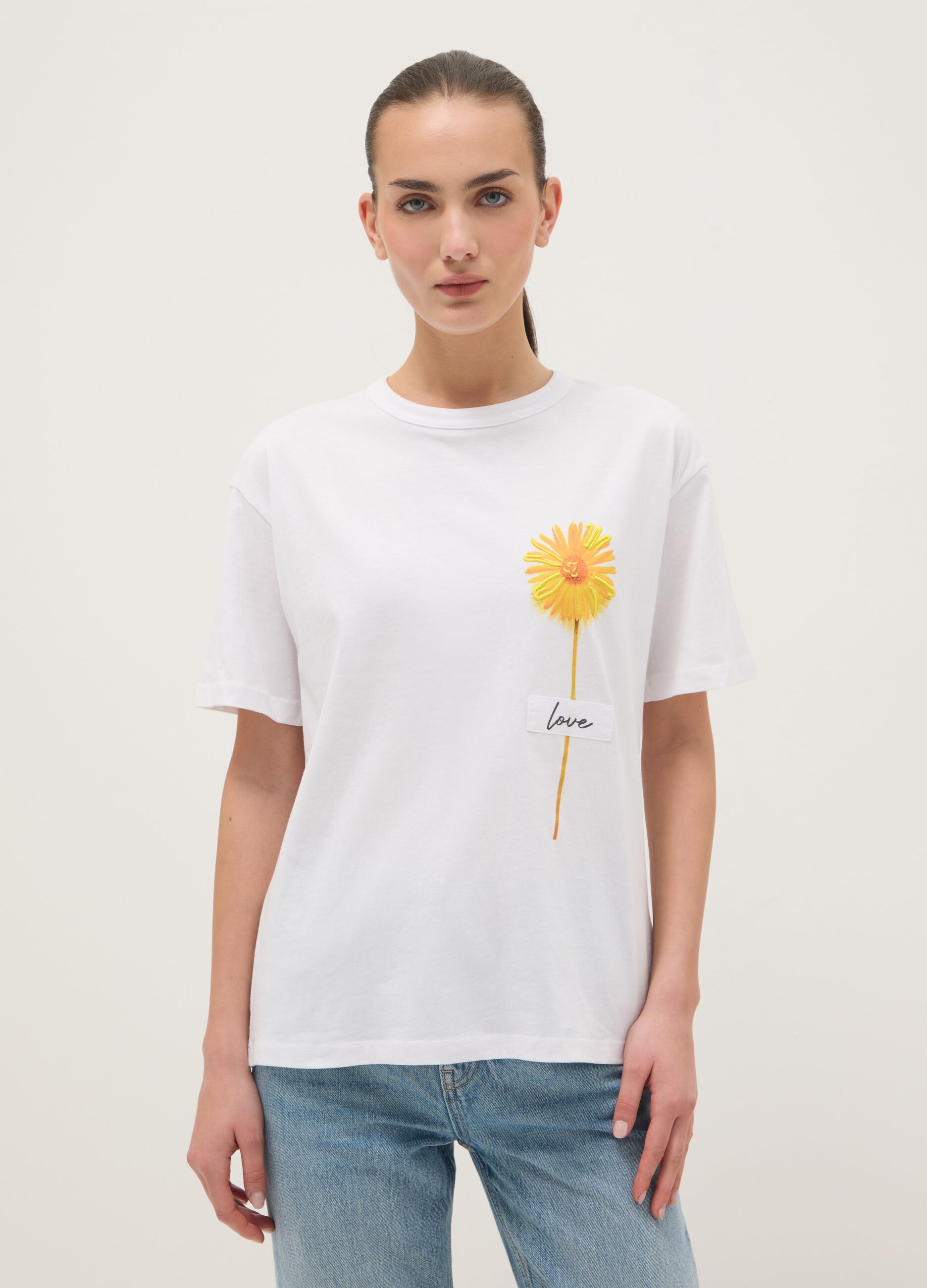 White pure cotton regular fit t-shirt with floral print