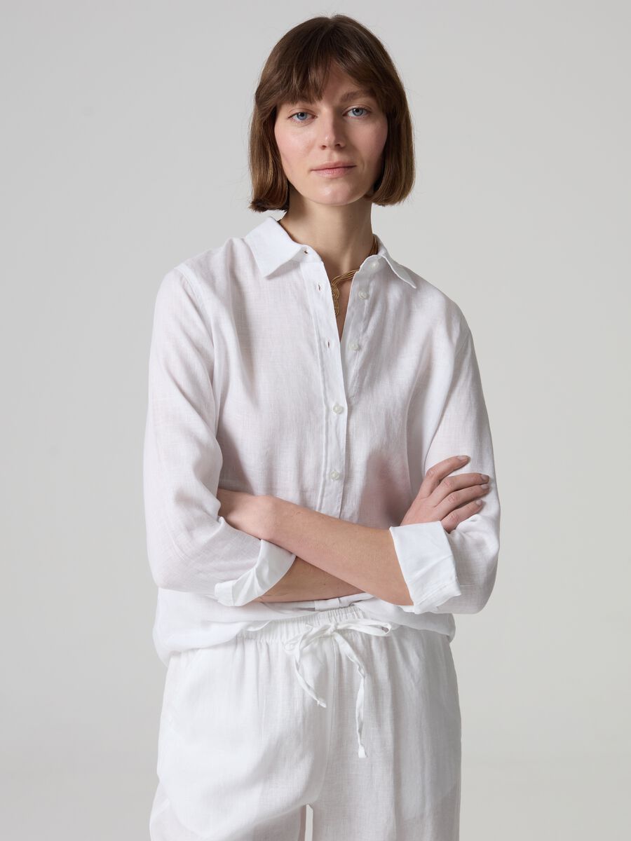 Relaxed-fit shirt in solid colour linen_0
