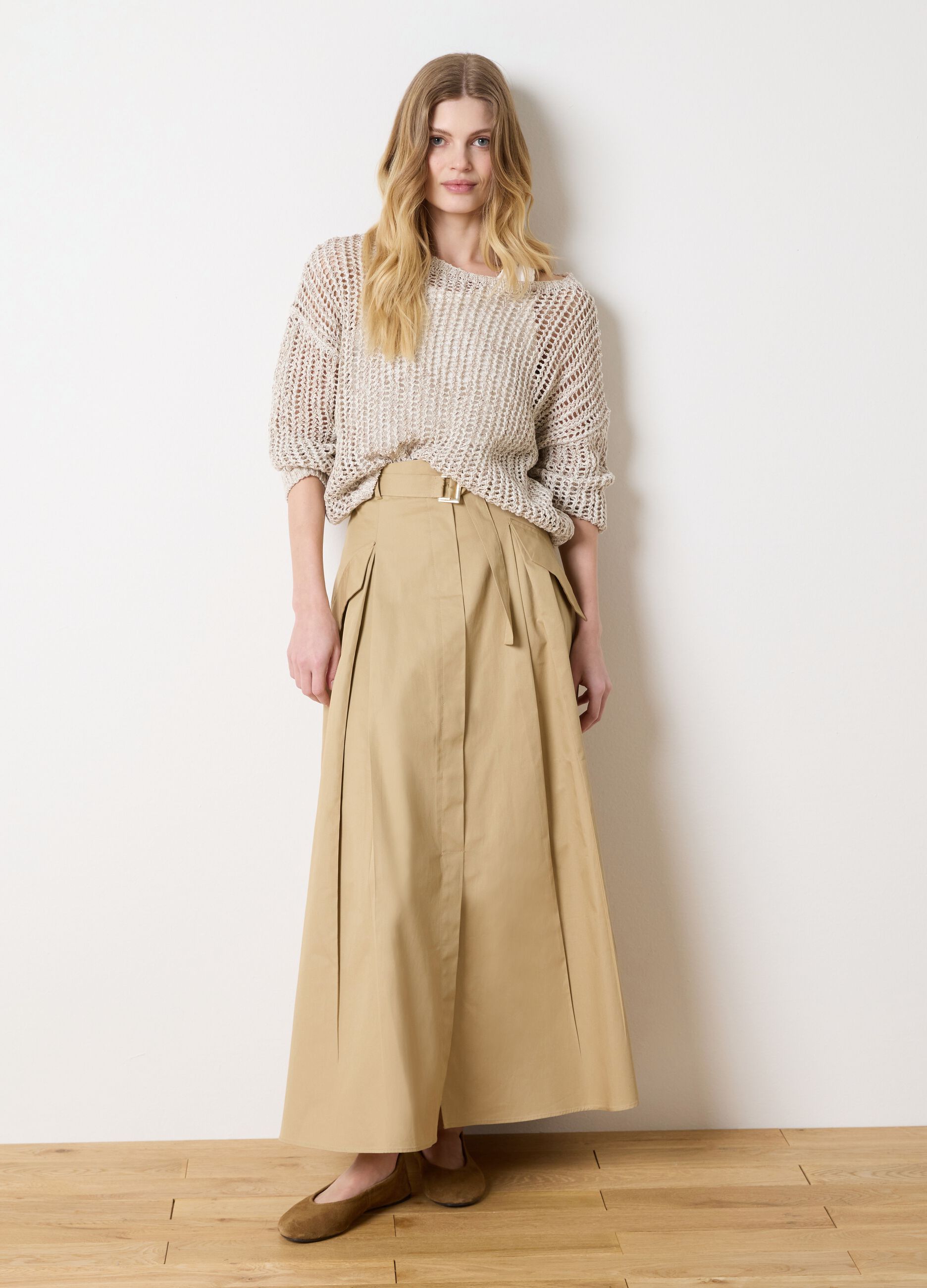 Openwork top with boat neck