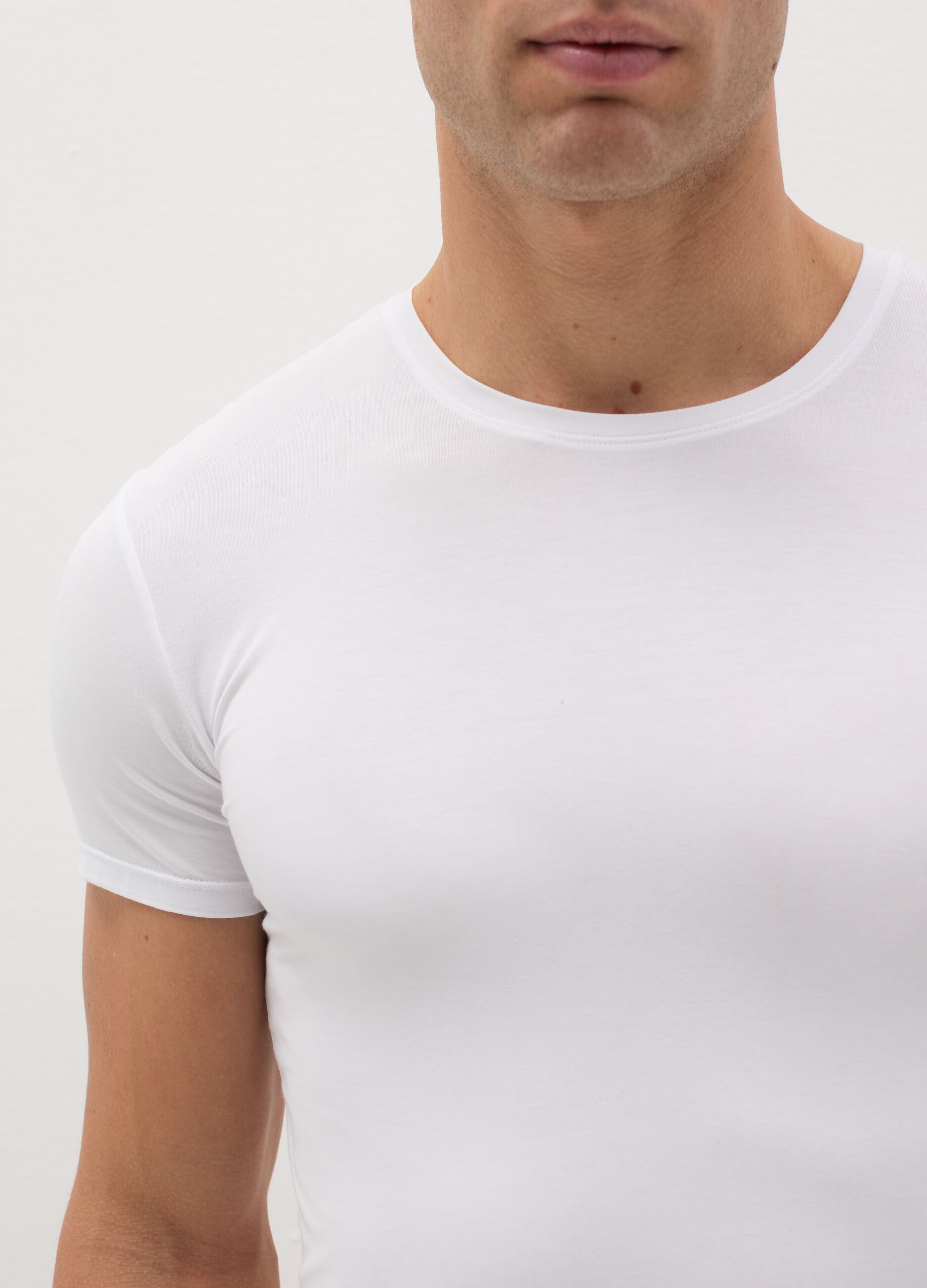 Stretch modal undershirt with round neck