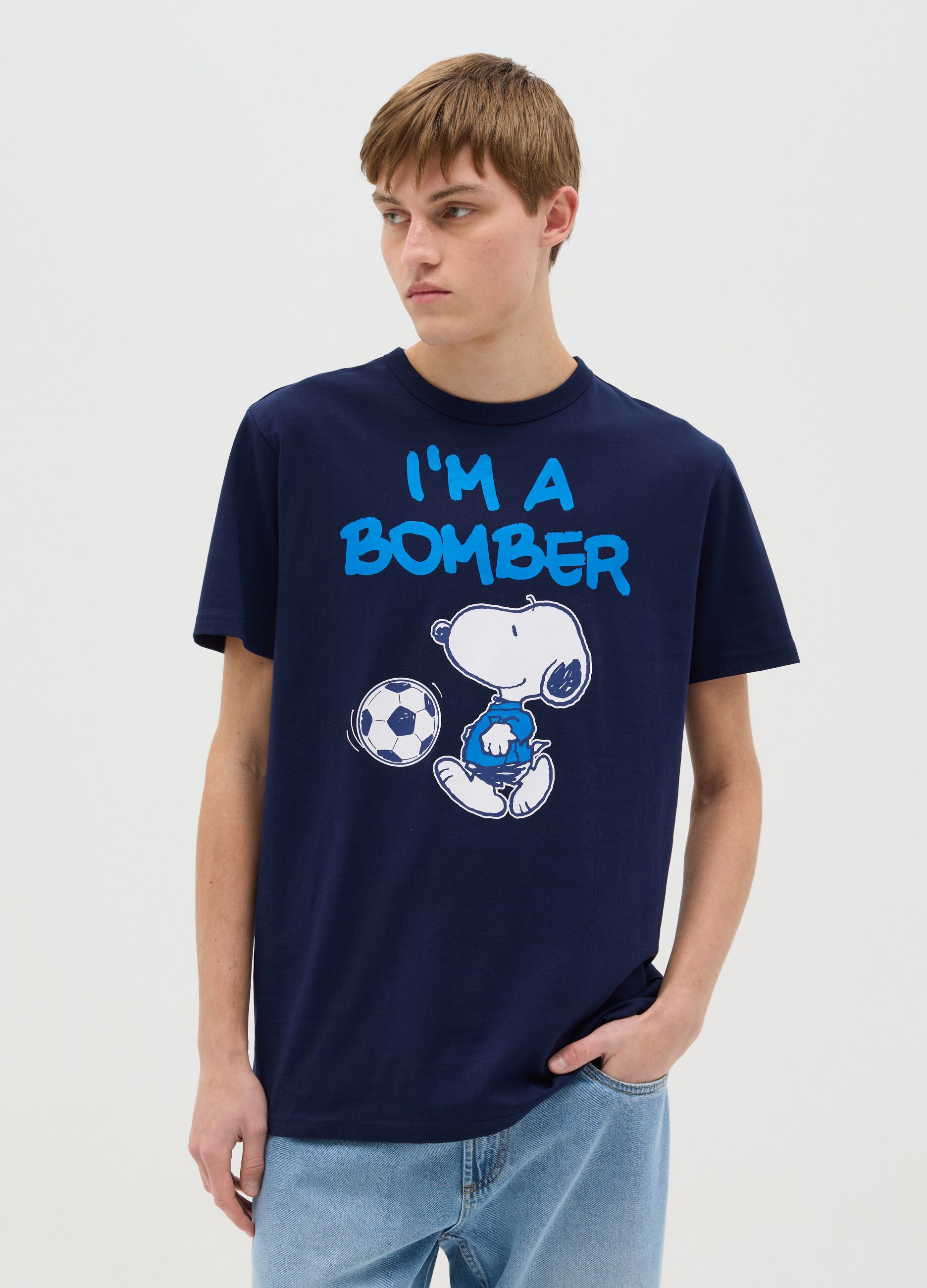 Blue T-shirt with Snoopy footballer print