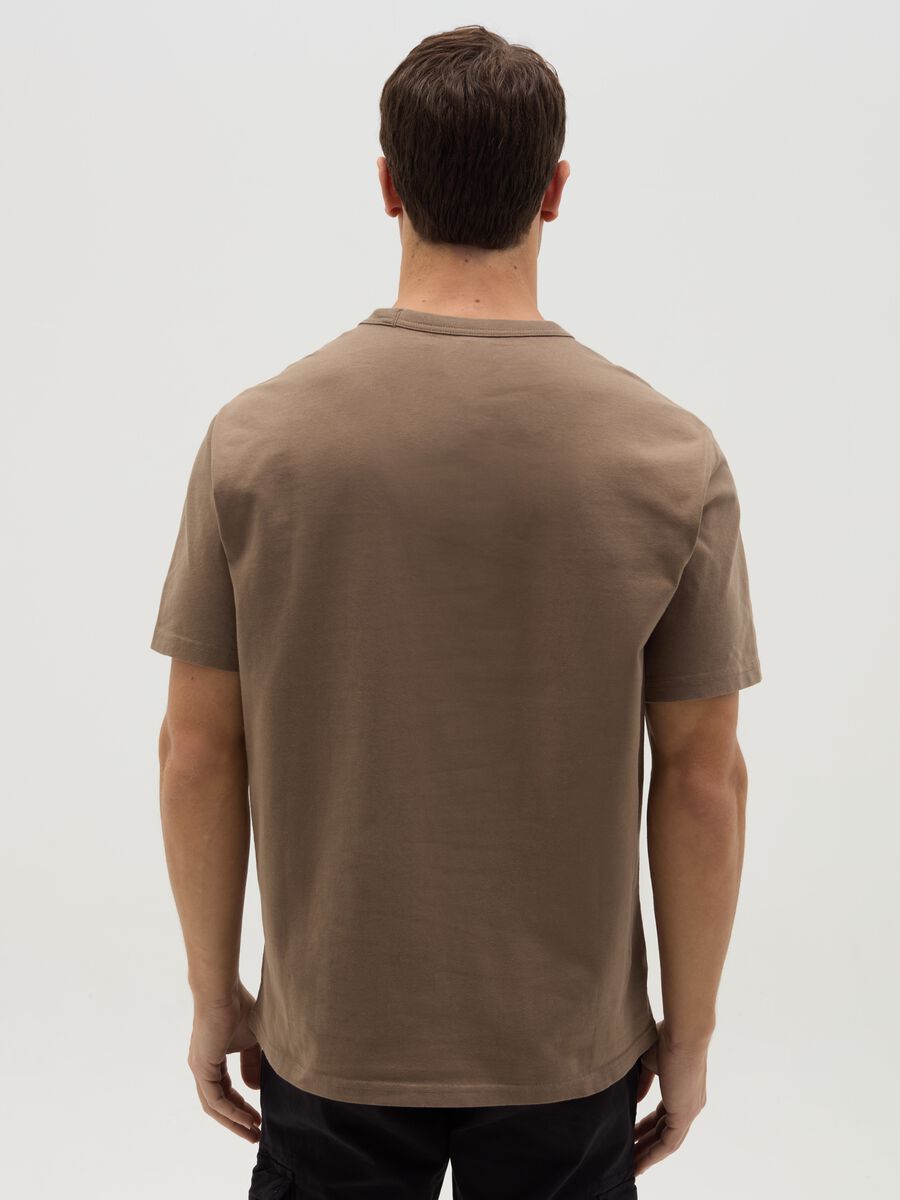 Relaxed-fit T-shirt with round neck_3